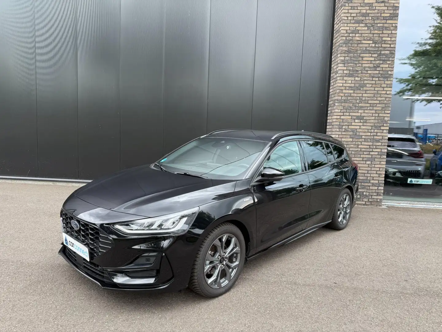 Ford Focus Wagon 1.0 Eco 155pk AUT. Hybrid ST Line X Navi gro Zwart - 1