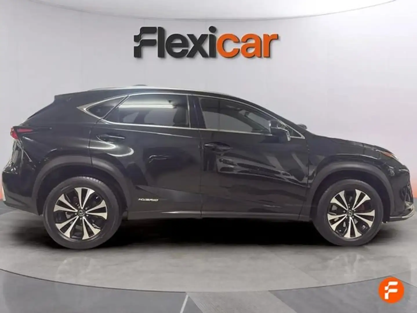 Lexus NX 300 300h Premium 2WD Negro - 2
