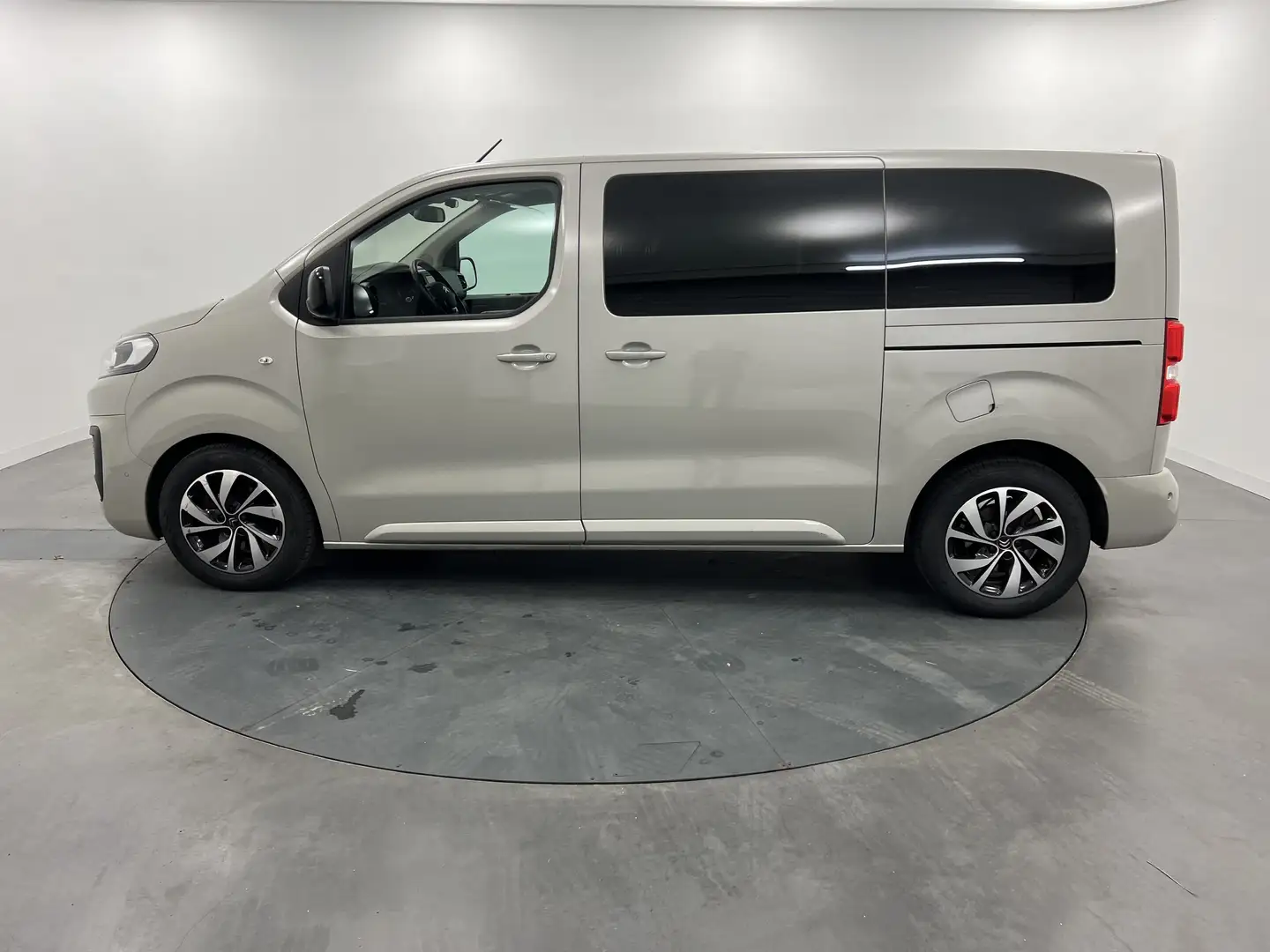 Citroen Spacetourer M BlueHDi 180 S\u0026amp;S EAT8 Shine - 2