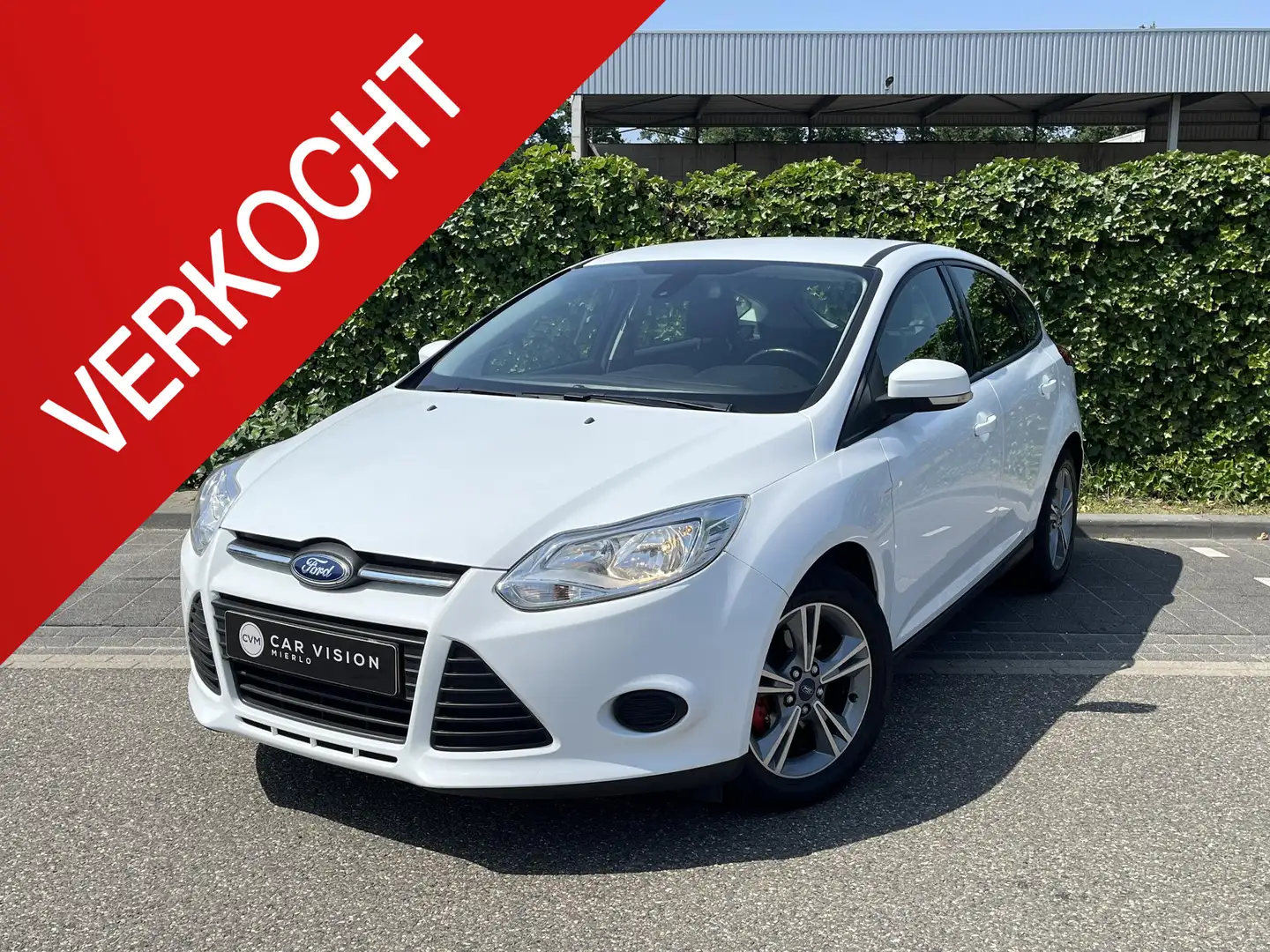 Ford Focus 1.0 EcoBoost Edition * Navi * Airco * Nieuwe Distr Wit - 1