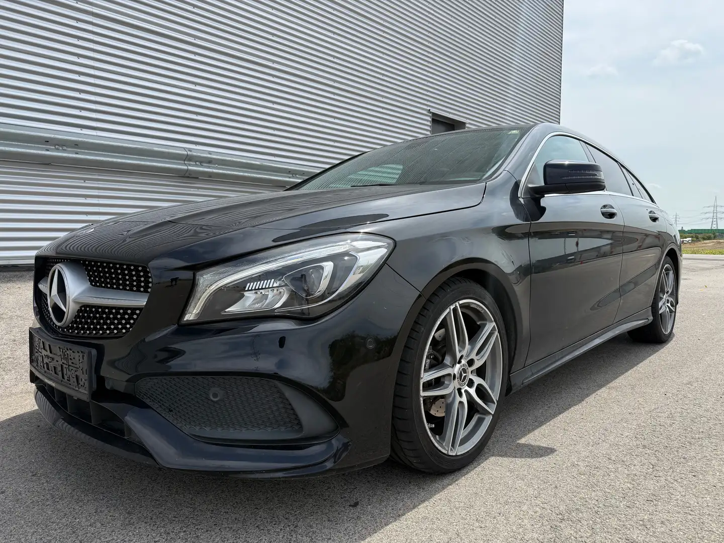Mercedes-Benz CLA 200 d AMG Aut. ID:90 Schwarz - 2