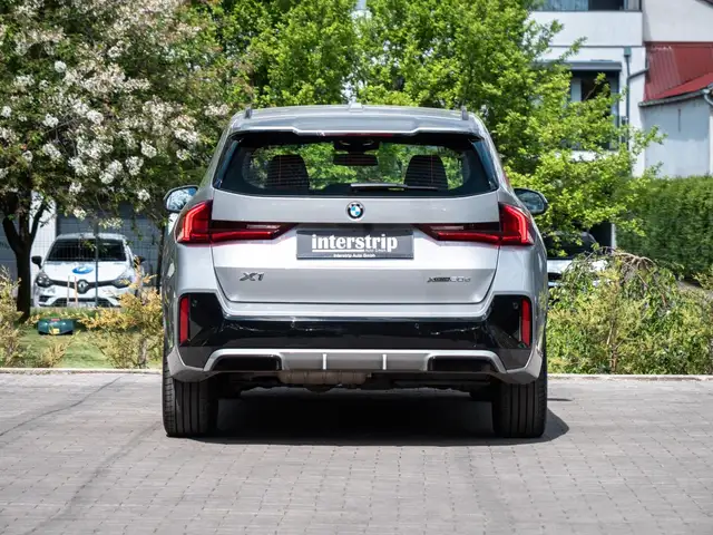 BMW X1 view 5