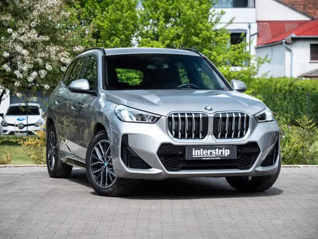 BMW X1 view 3