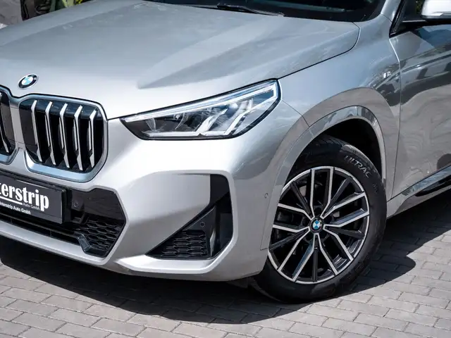 BMW X1 view 8