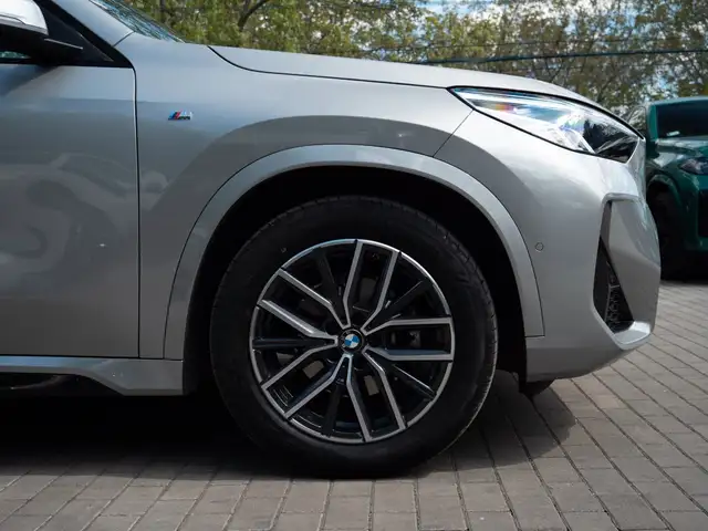 BMW X1 view 10