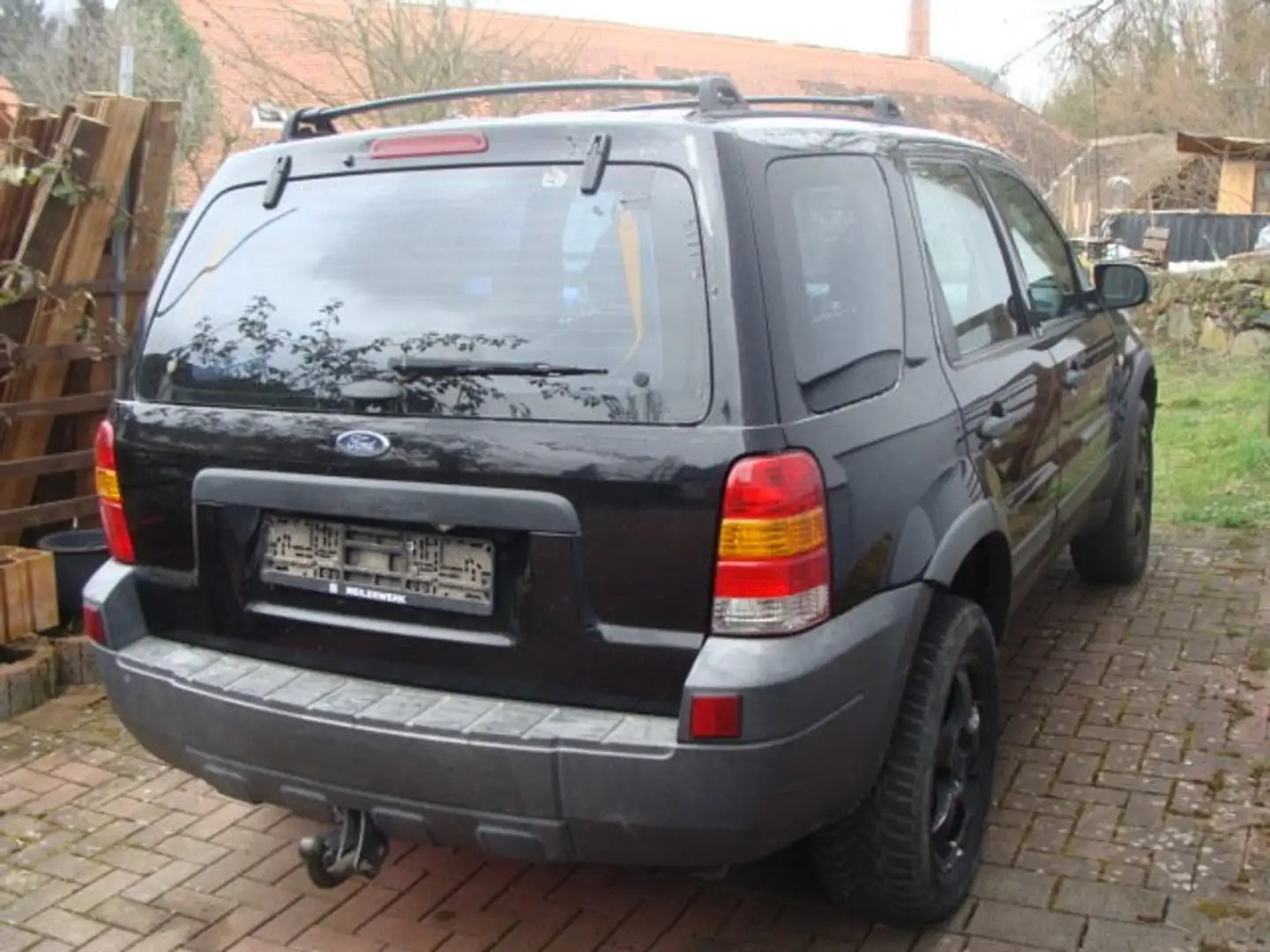 Ford Maverick Highclass Schwarz - 2