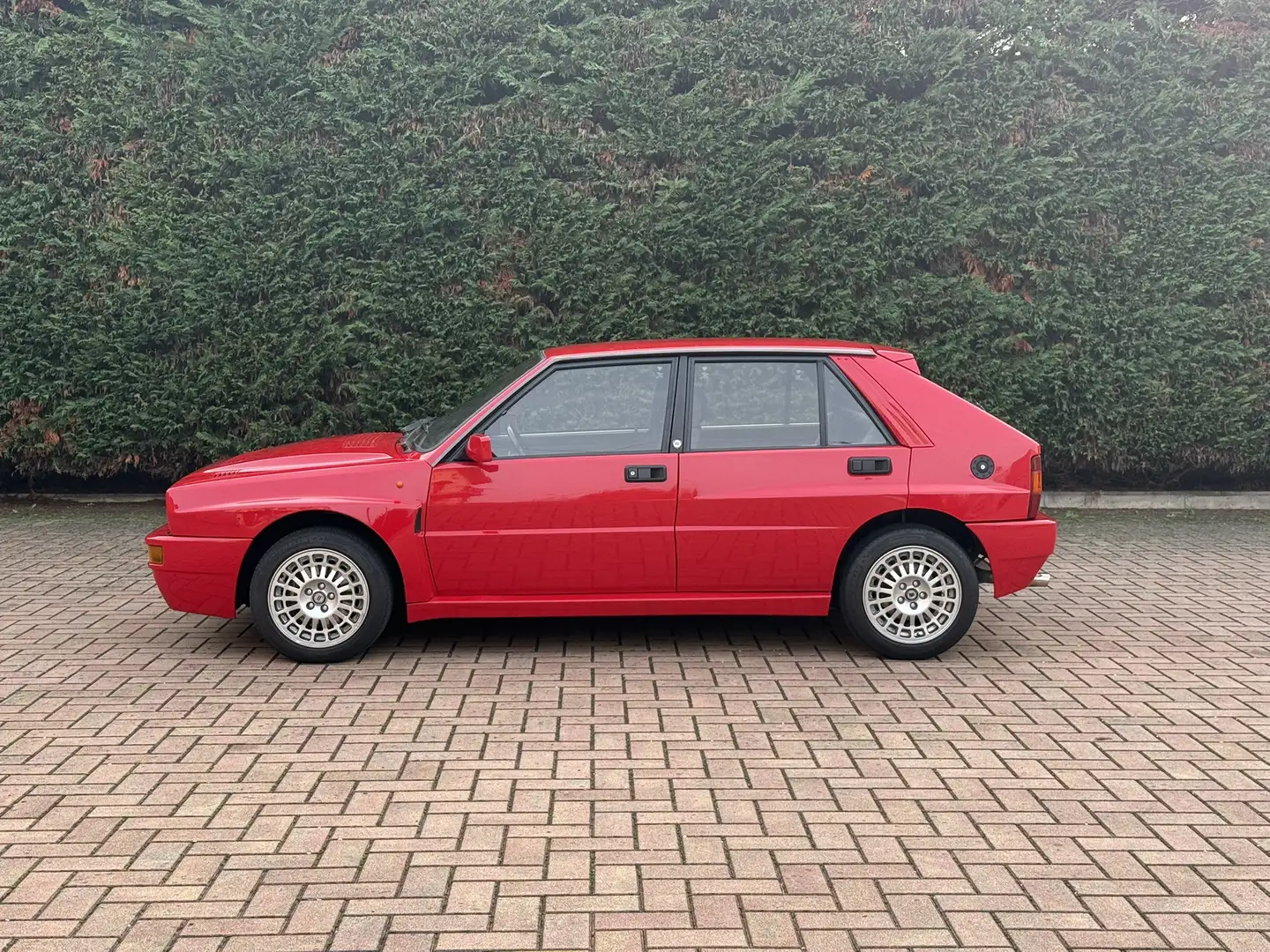Lancia Delta 2.0 16v HF Integrale Evoluzione Rojo - 2