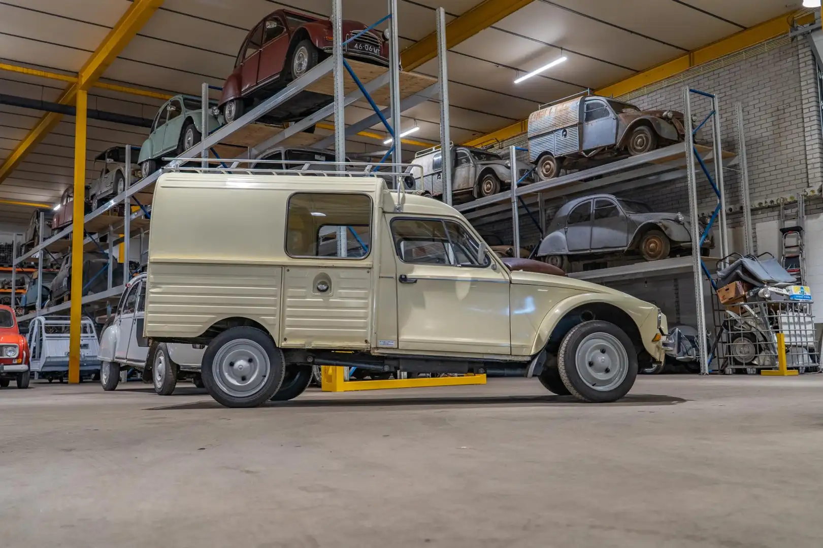 Citroen Acadiane Amarillo - 2