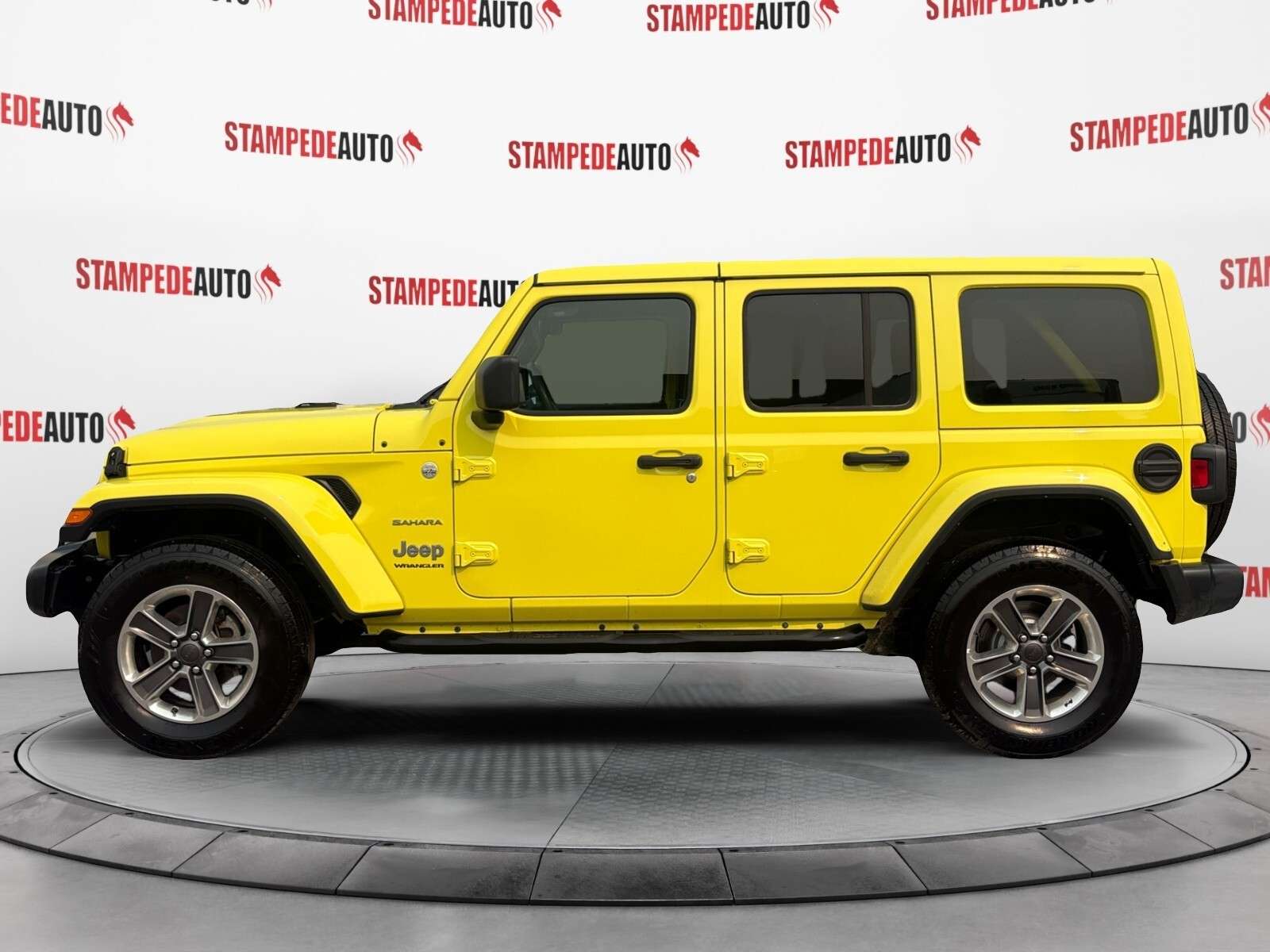 2023 Jeep Wrangler SAHARA | 4X4 | 4 DOOR | 2.0L — снимка 1