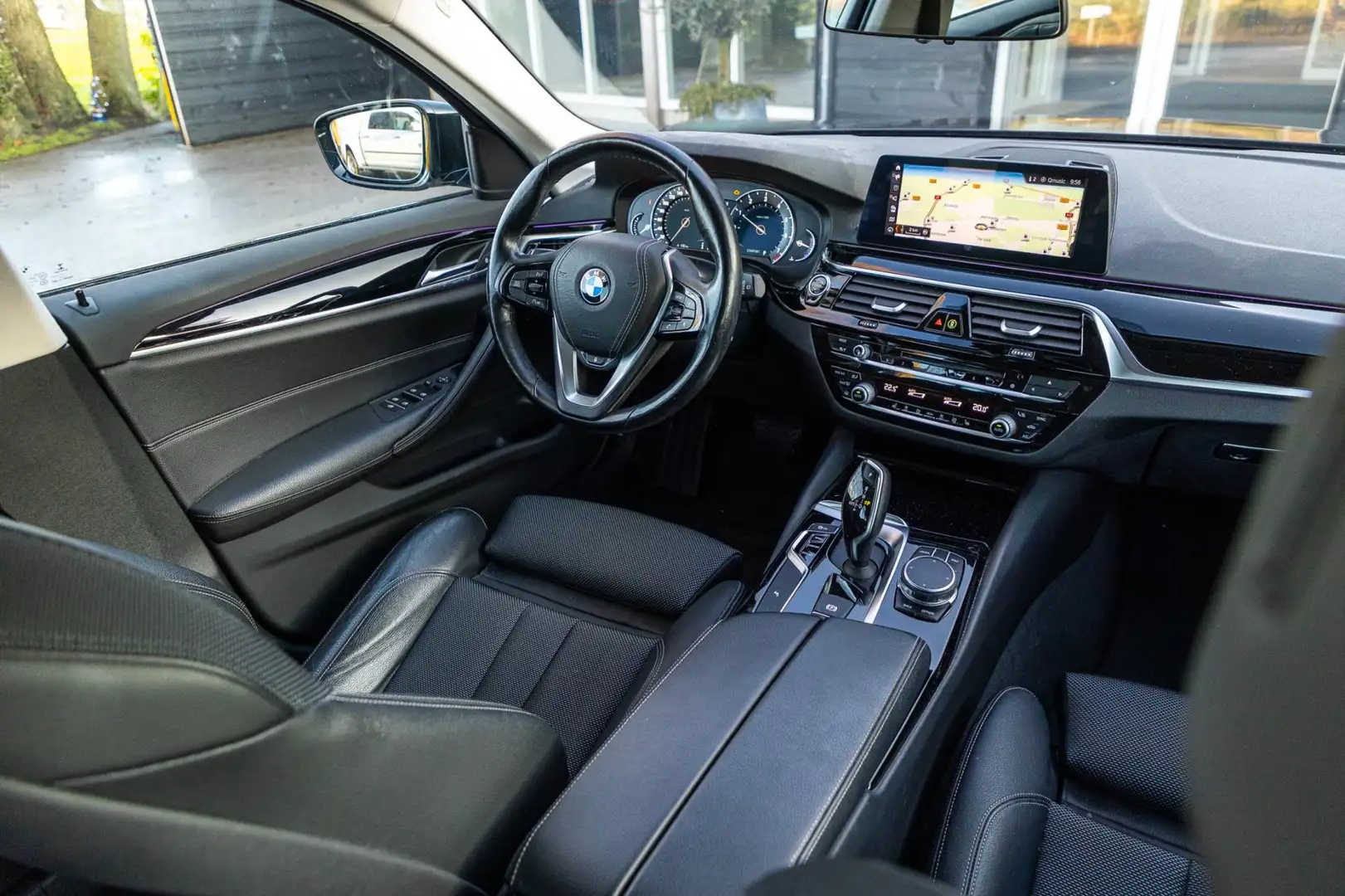 BMW 520 5-serie Touring 520i Sportline Trekhaak I Stuur & Noir - 2