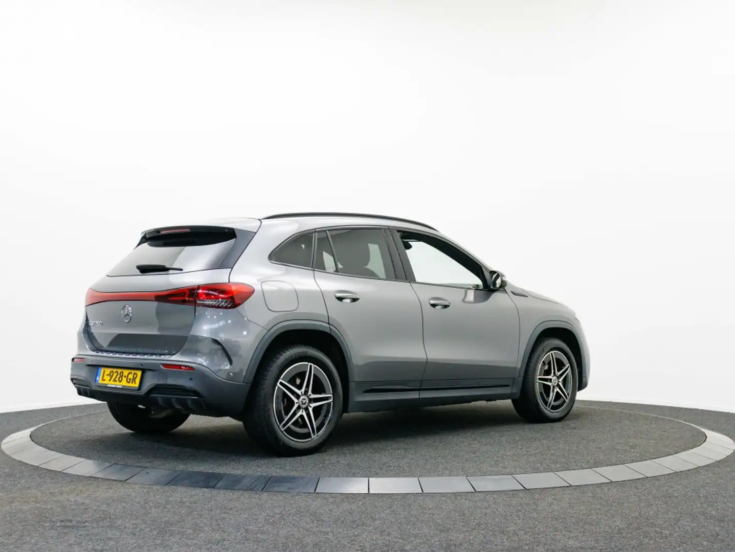 Mercedes-Benz EQA 250 Business Solutions AMG | Ambient Light | Stoelverw Grijs - 2