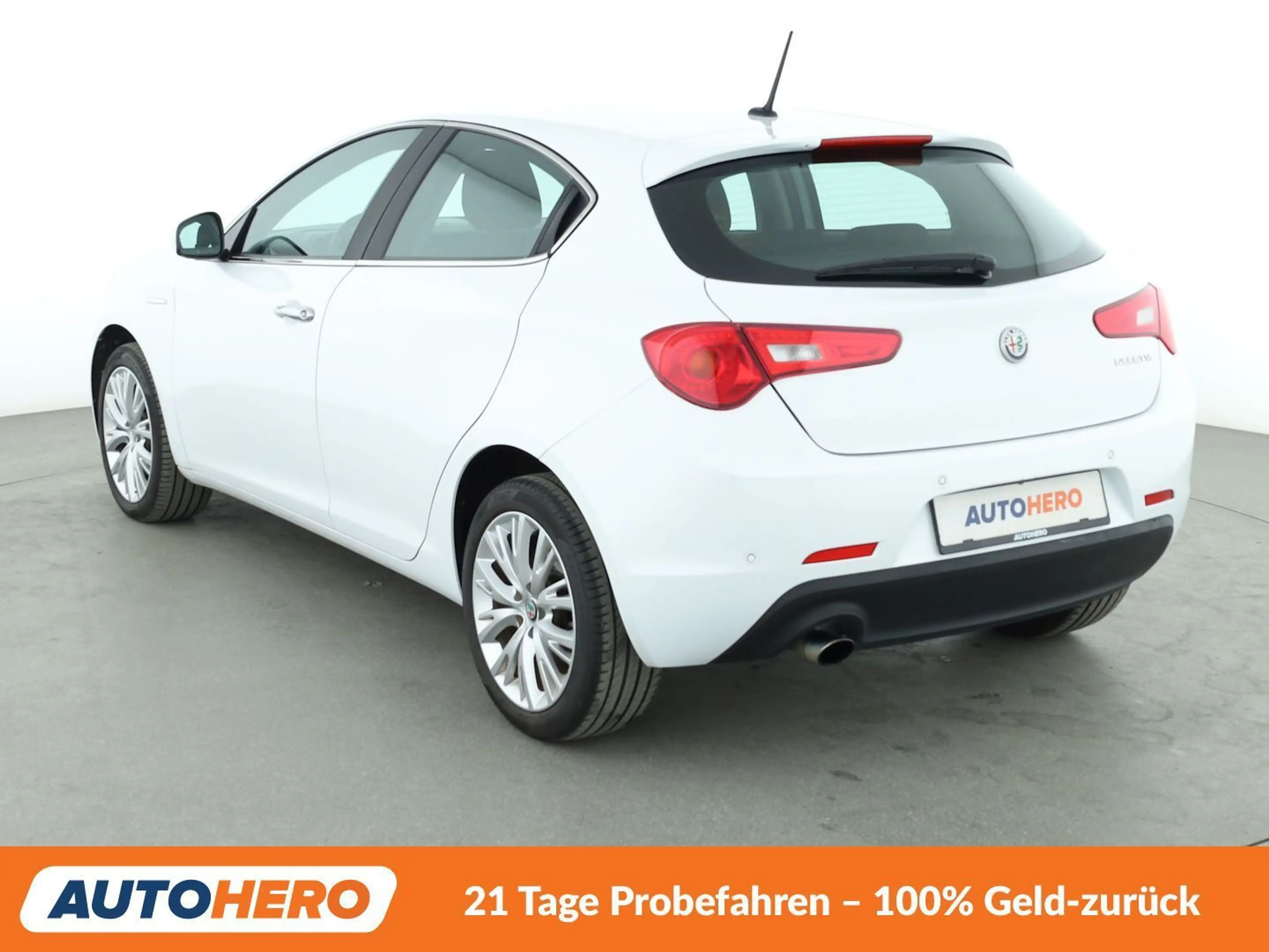 Alfa Romeo Giulietta 1.4 Turbo Super*NAVI*TEMPO*PDC*SHZ* — photo 4