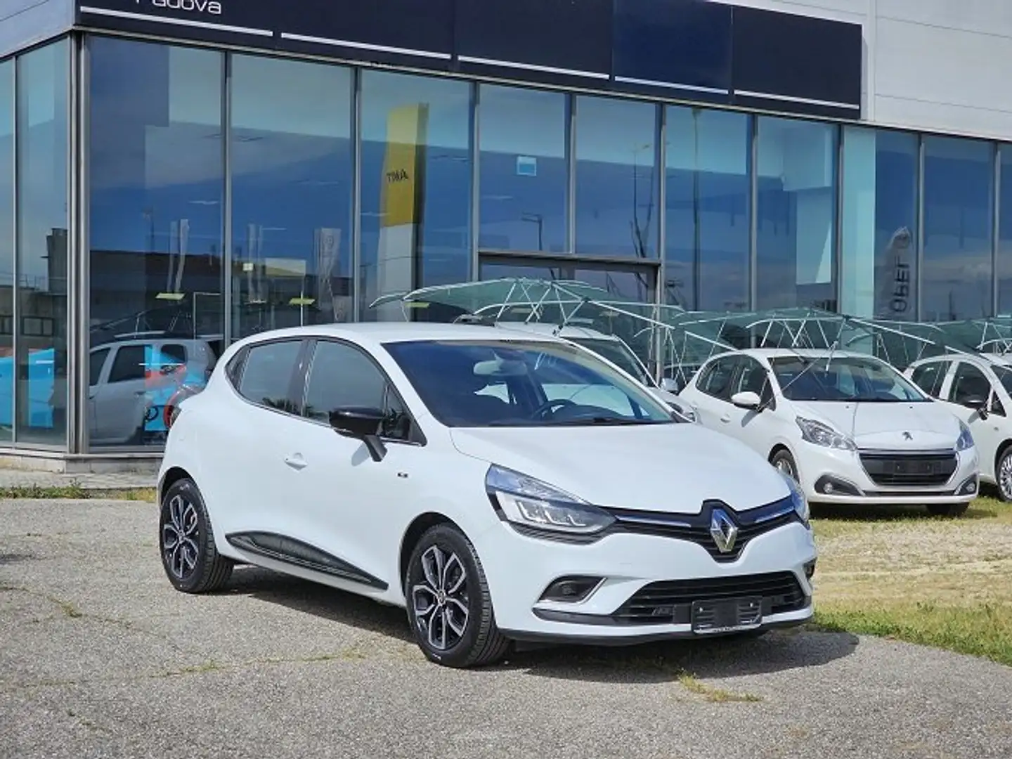 Renault Clio 0.9 tce Moschino Intens 90cv PRONTA CONSEGNA Wit - 1