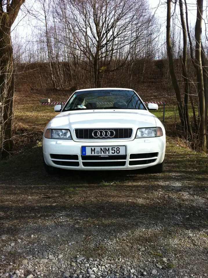 Audi A4 2.8 Automatik S4 Front, foto 1