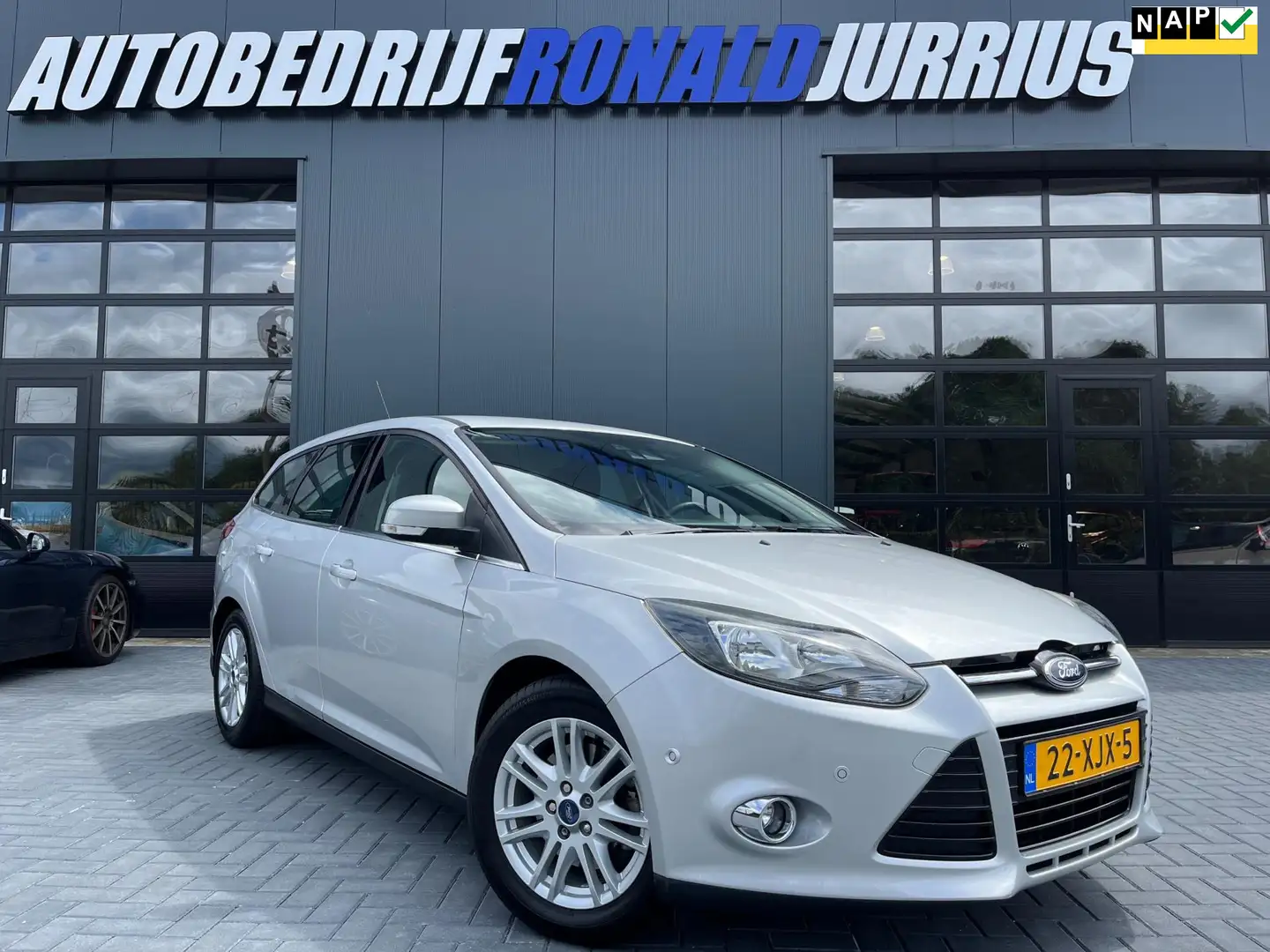 Ford Focus Wagon 1.6 150pk EcoBoost Titanium NL.Auto/150Pk/Cl Grau - 1