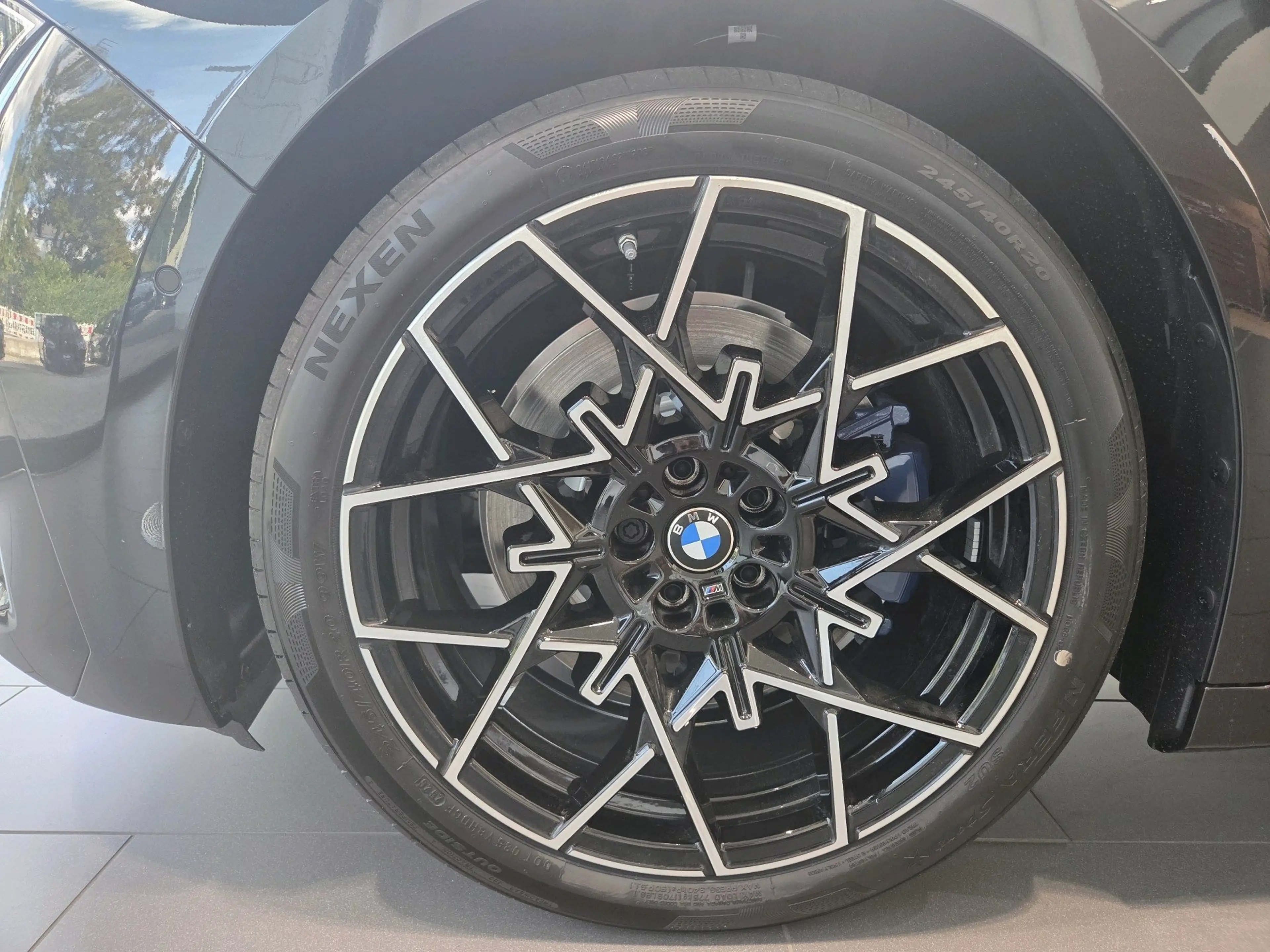 BMW i3 50 xDrive Lim. First Edition || 20Z AHK Pano H&K — photo 14