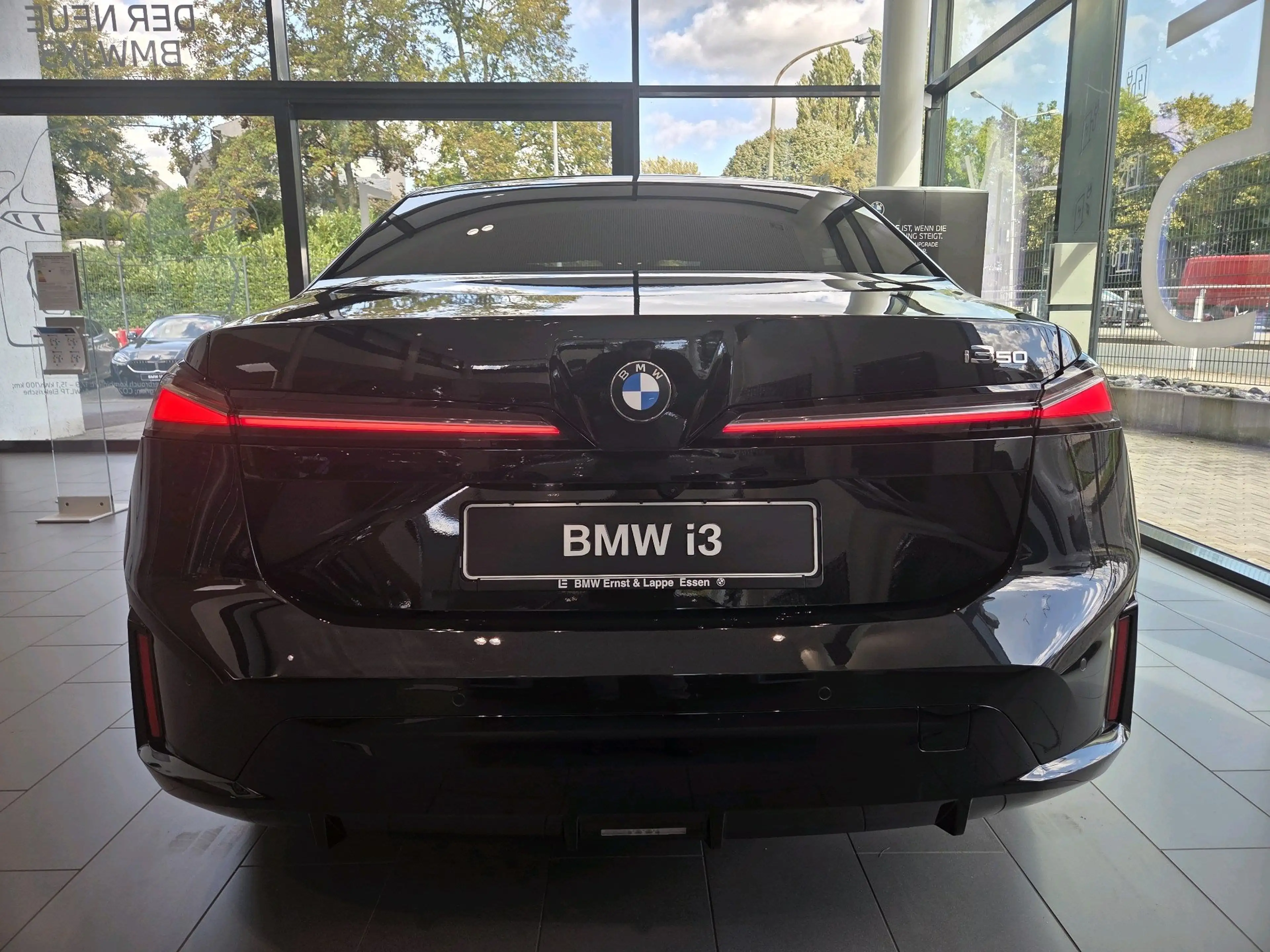 BMW i3 50 xDrive Lim. First Edition || 20Z AHK Pano H&K — photo 15