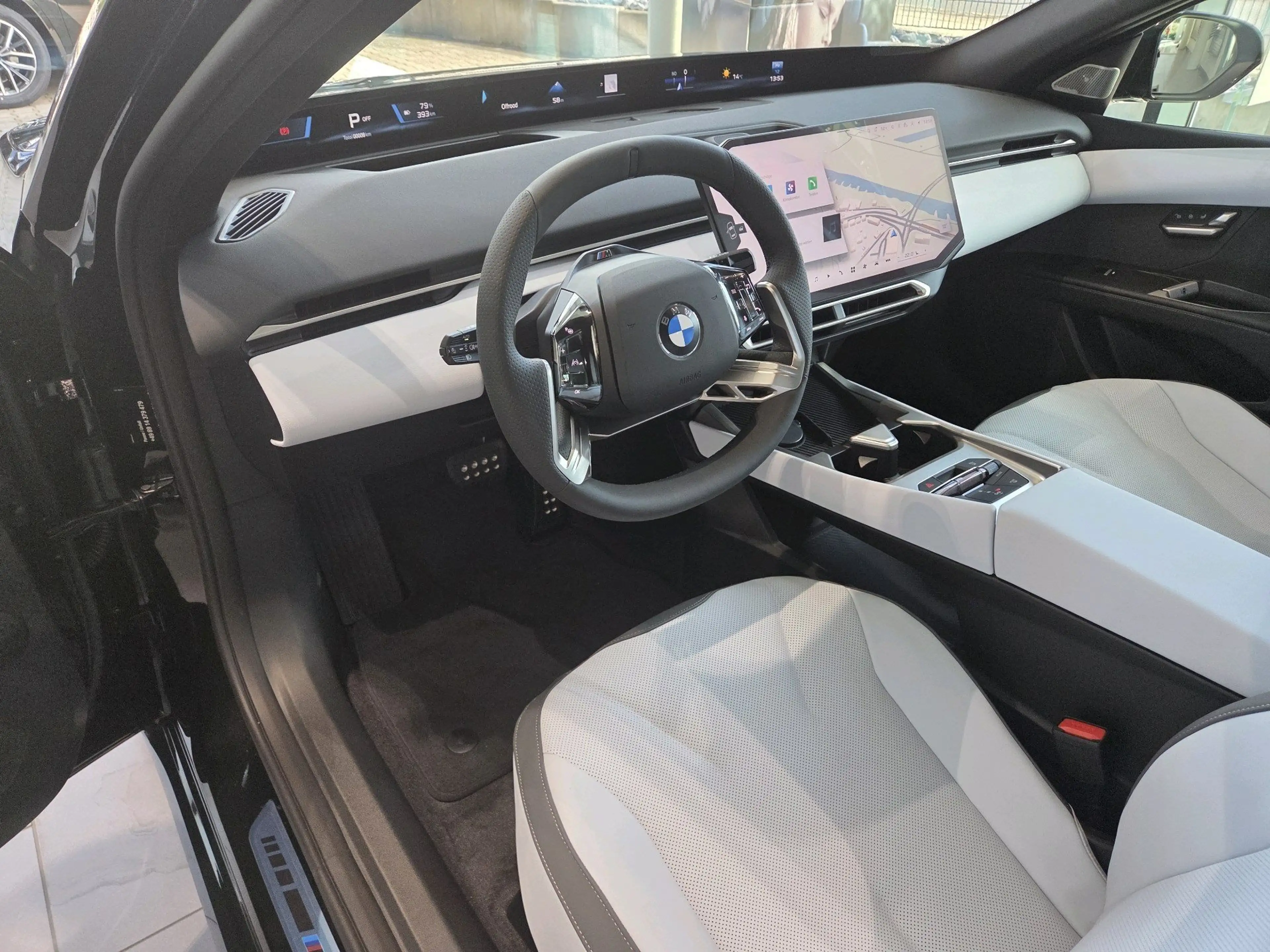BMW i3 50 xDrive Lim. First Edition || 20Z AHK Pano H&K — photo 4