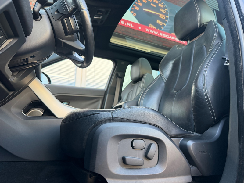 Land Rover Range Rover Evoque 2.0 Si 4WD Prestige / Leder / Navi / Camera / Xeno — photo 4