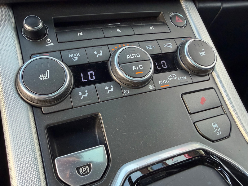 Land Rover Range Rover Evoque 2.0 Si 4WD Prestige / Leder / Navi / Camera / Xeno — photo 5