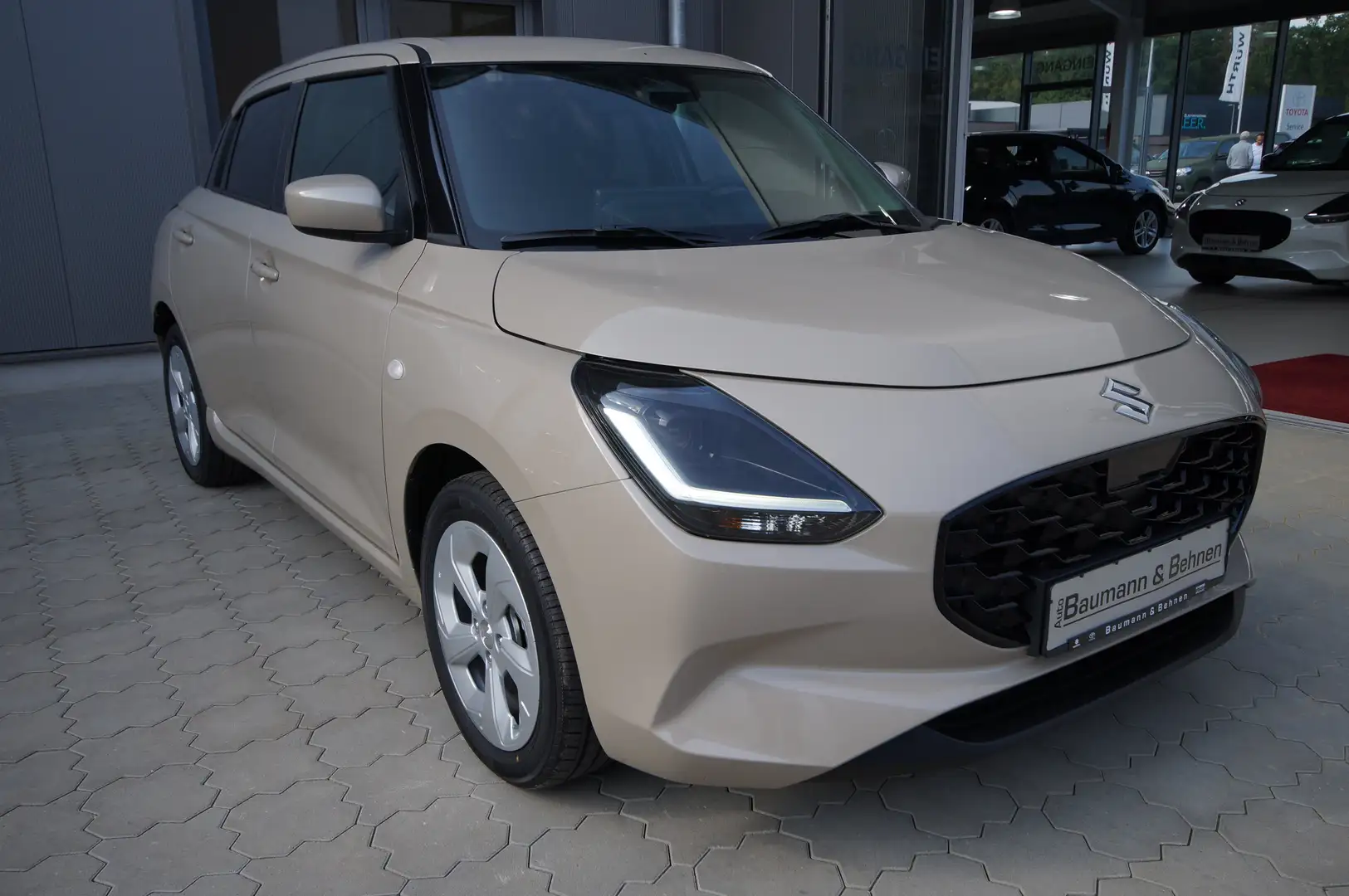 Suzuki Swift 1.2 Hybrid CVT Comfort Beige - 1