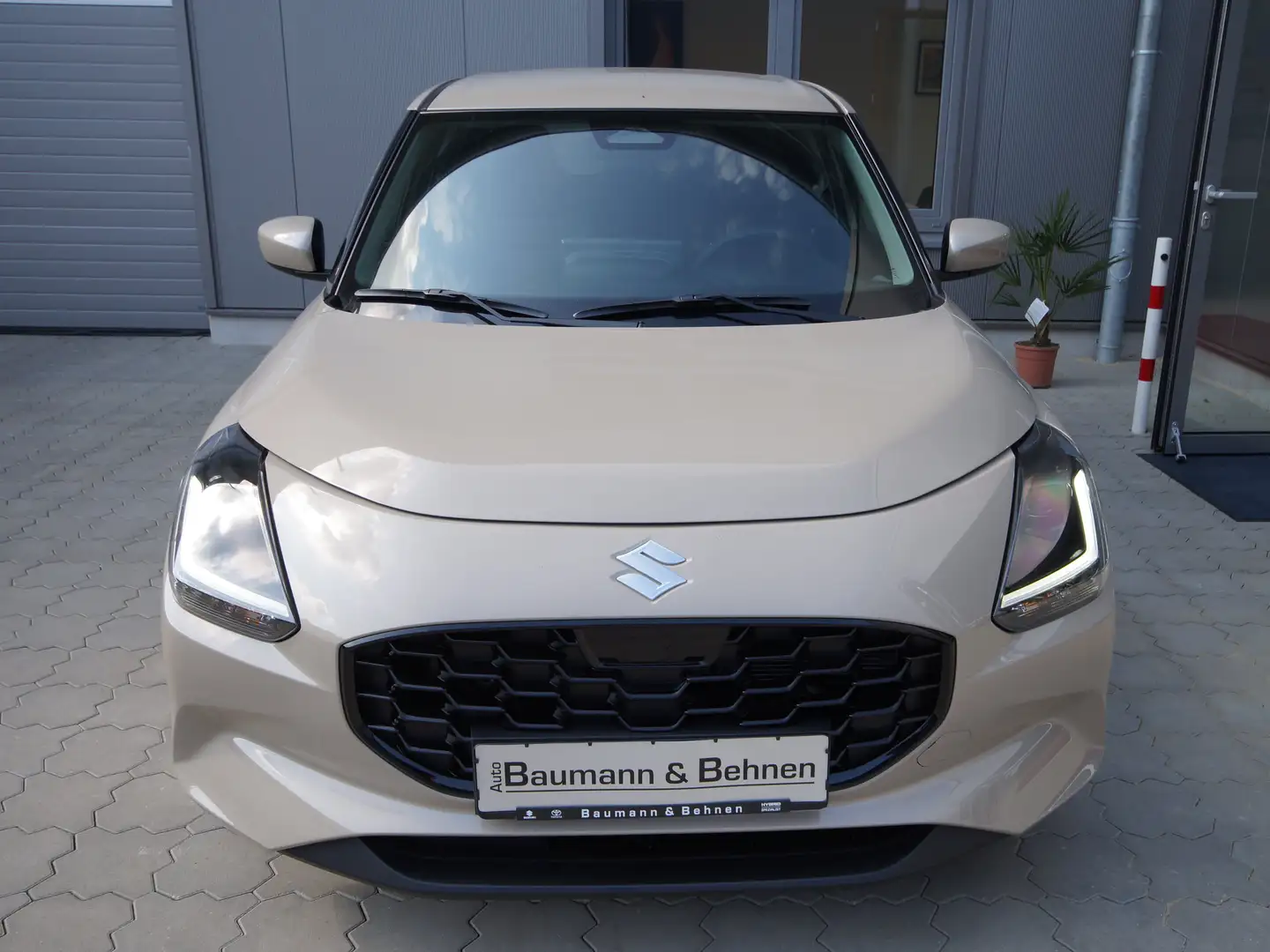 Suzuki Swift 1.2 Hybrid CVT Comfort Beige - 2
