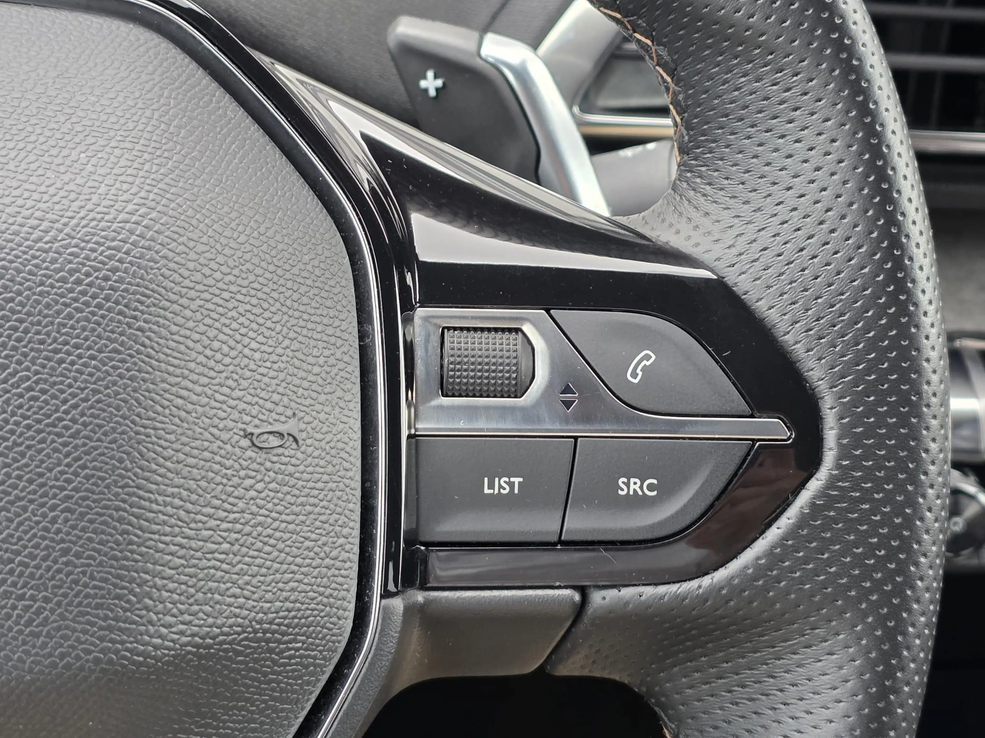 Peugeot 3008 130pk GT Automaat | Black Pack | Elektrische achte — photo 15