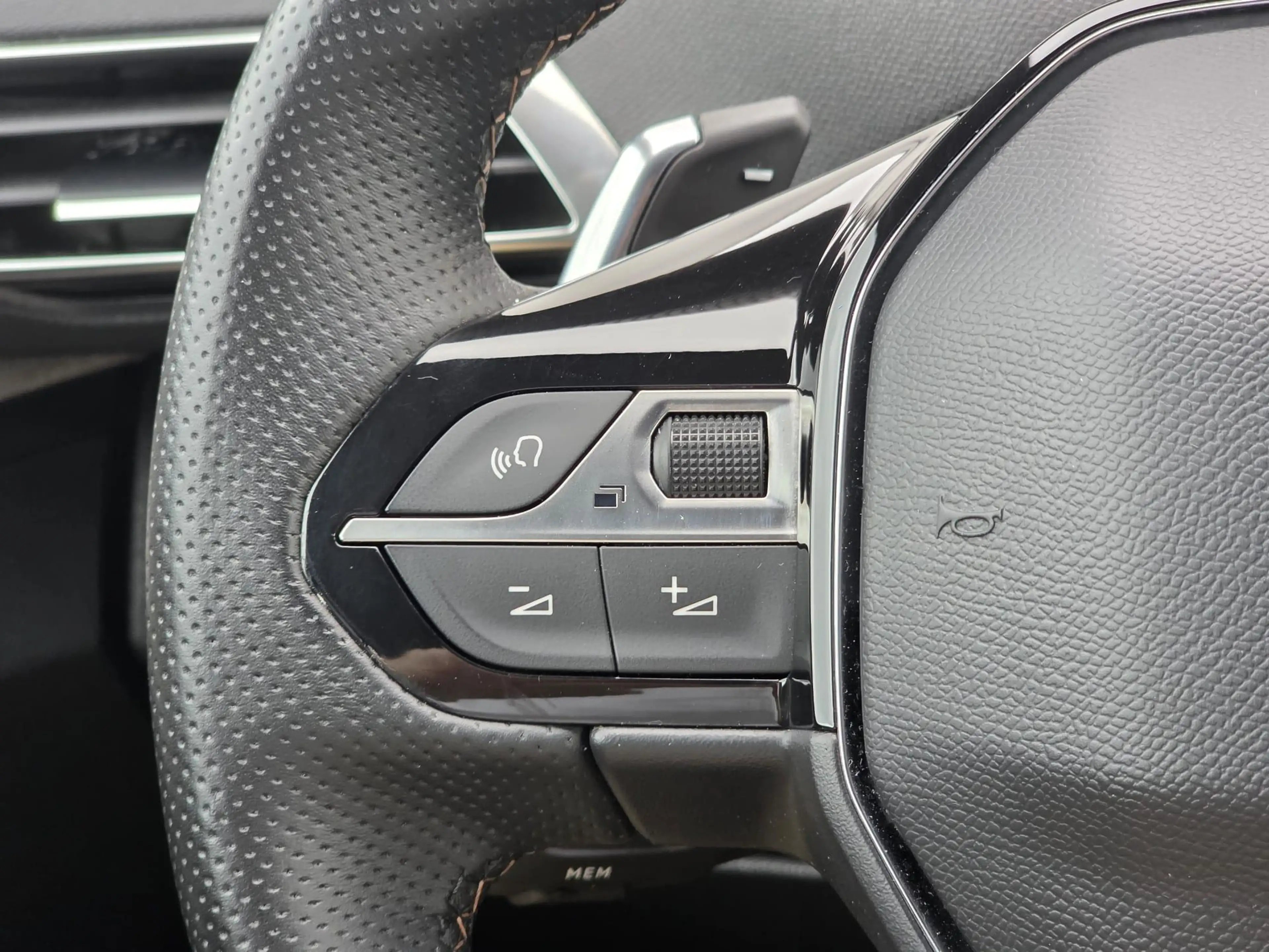 Peugeot 3008 130pk GT Automaat | Black Pack | Elektrische achte — photo 12