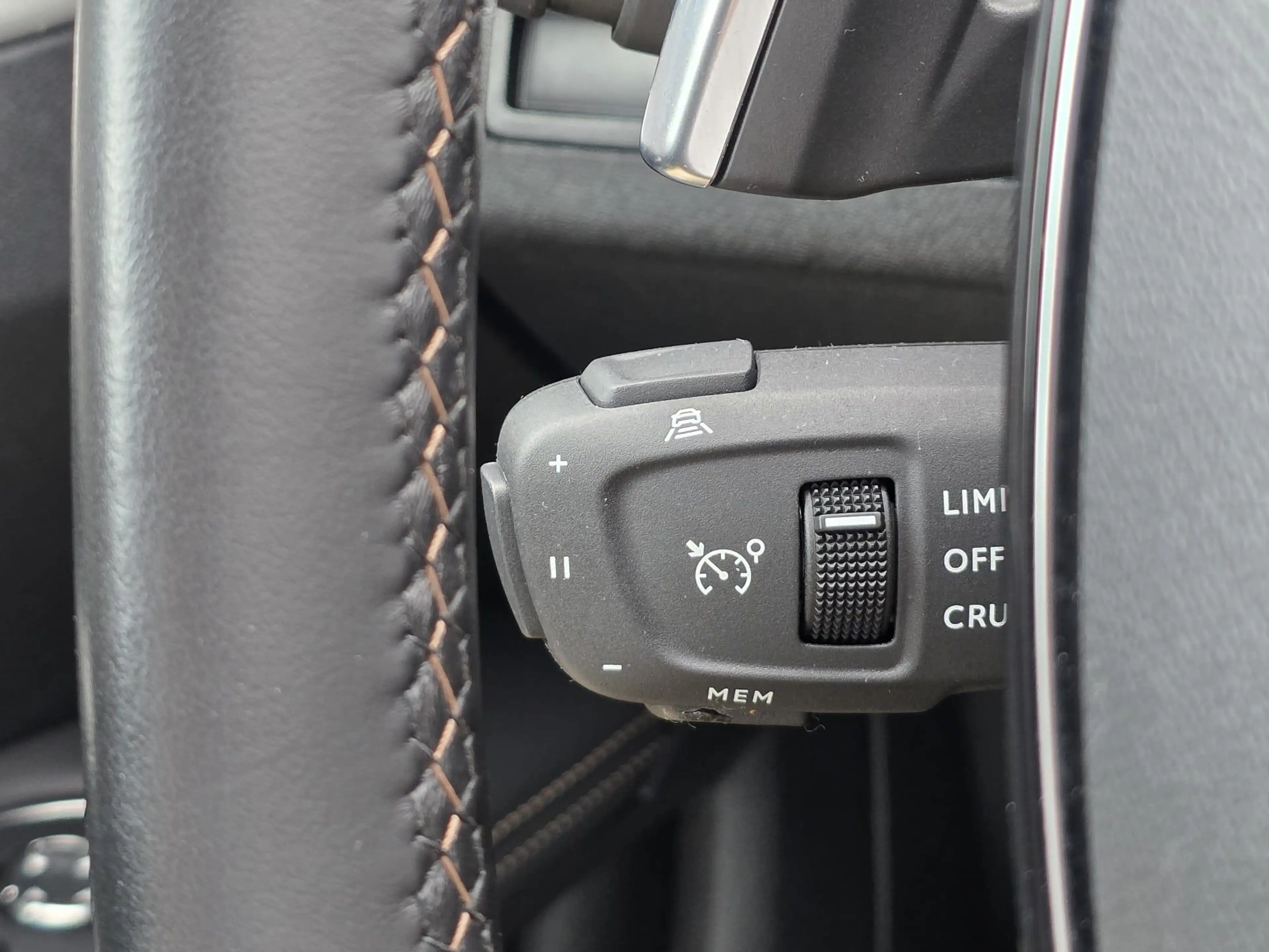 Peugeot 3008 130pk GT Automaat | Black Pack | Elektrische achte — photo 14