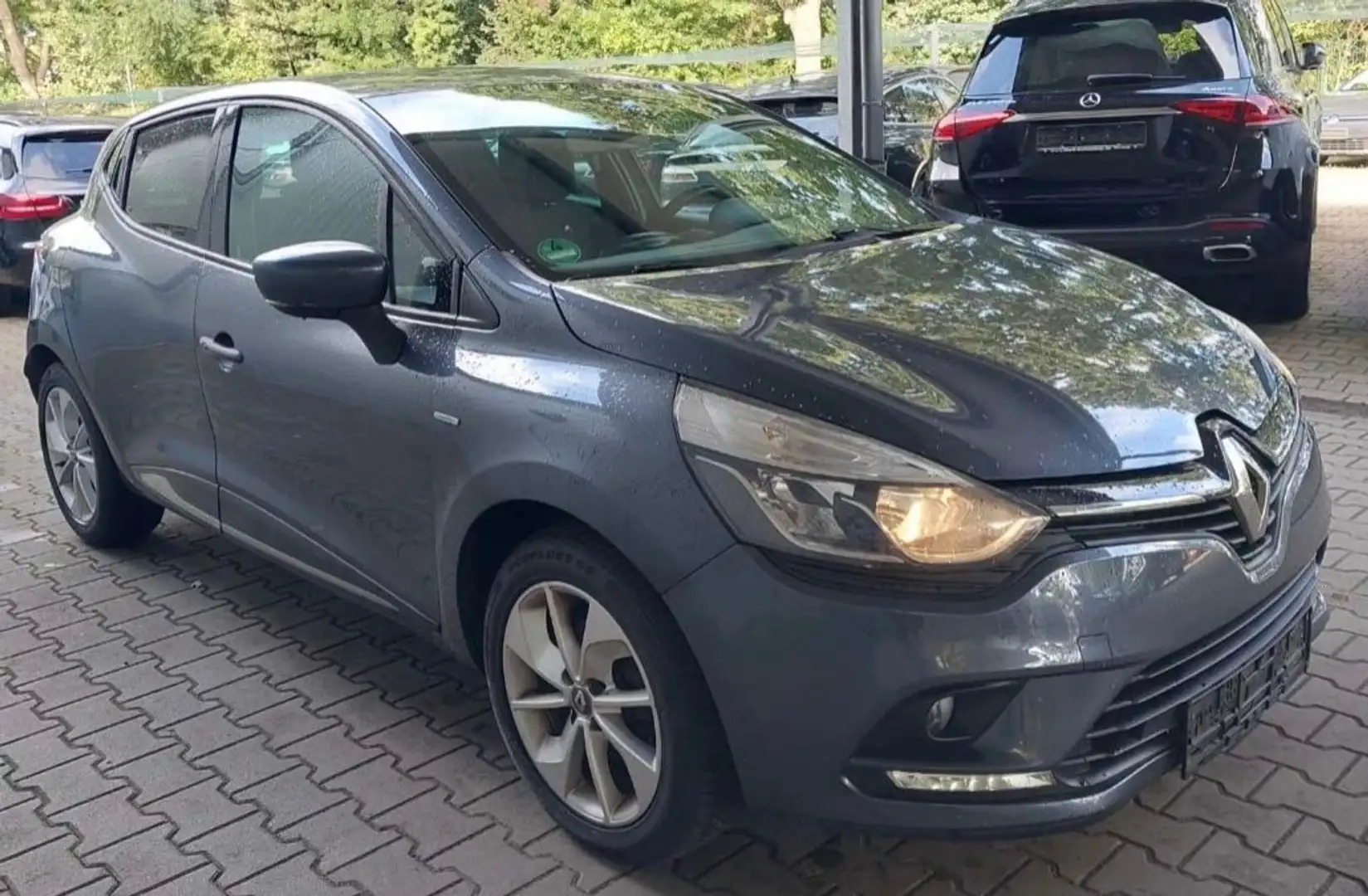 Renault Clio IV Limited *NAVI*SHZ*TEMPOMAT* Grau - 2