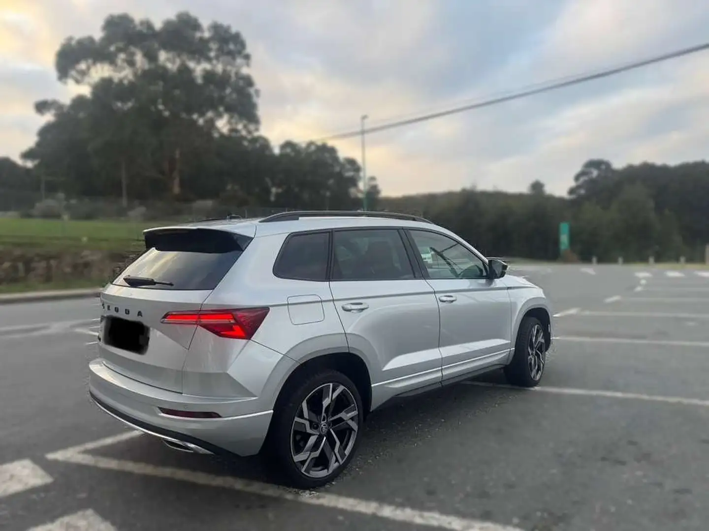 Skoda Karoq 1.5 TSI Sportline ACT DSG Gris - 2
