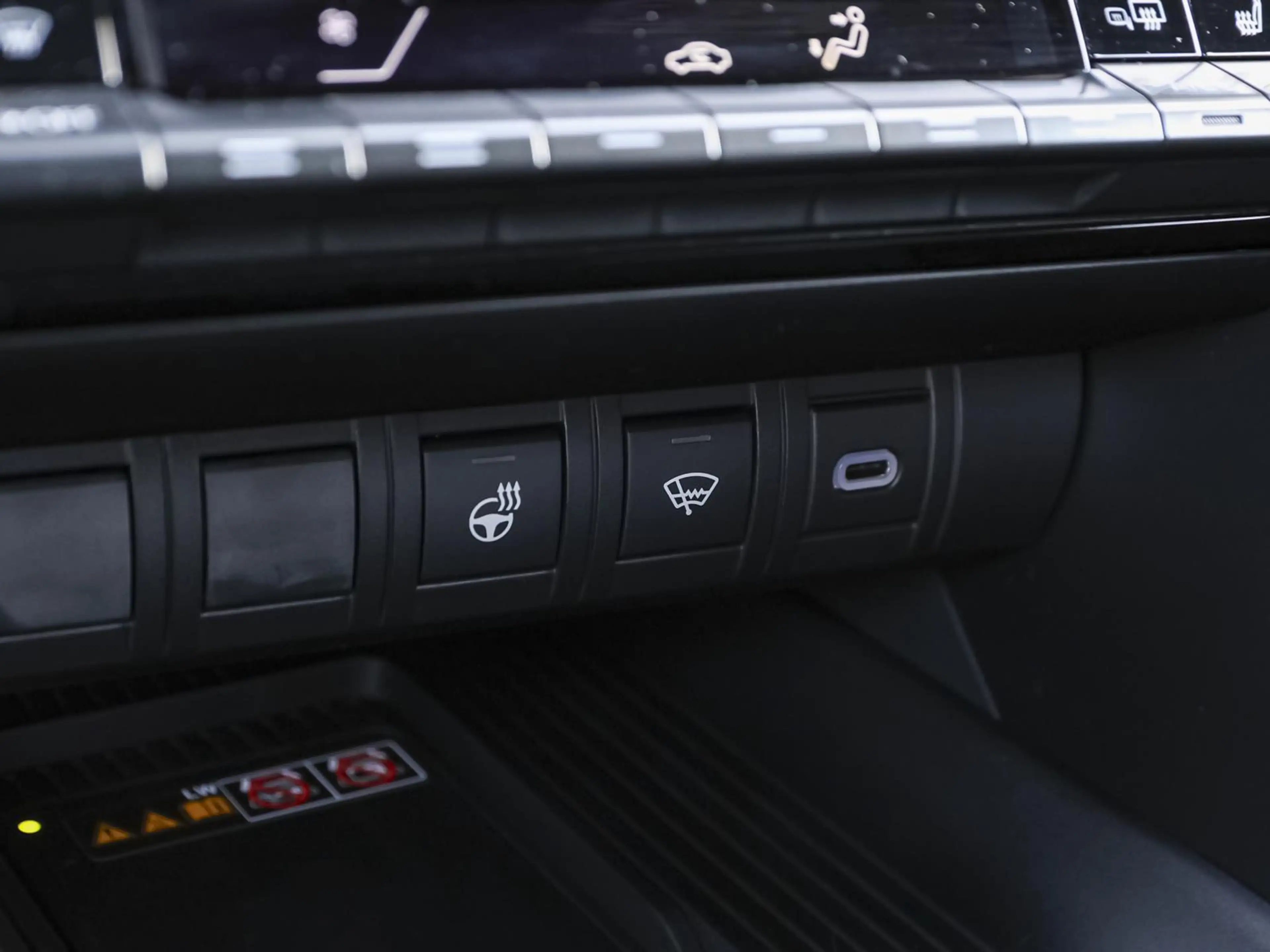 Toyota C-HR 2.0 Plug-in Hybrid Teamplayer NAVI SHZ PDC — photo 12