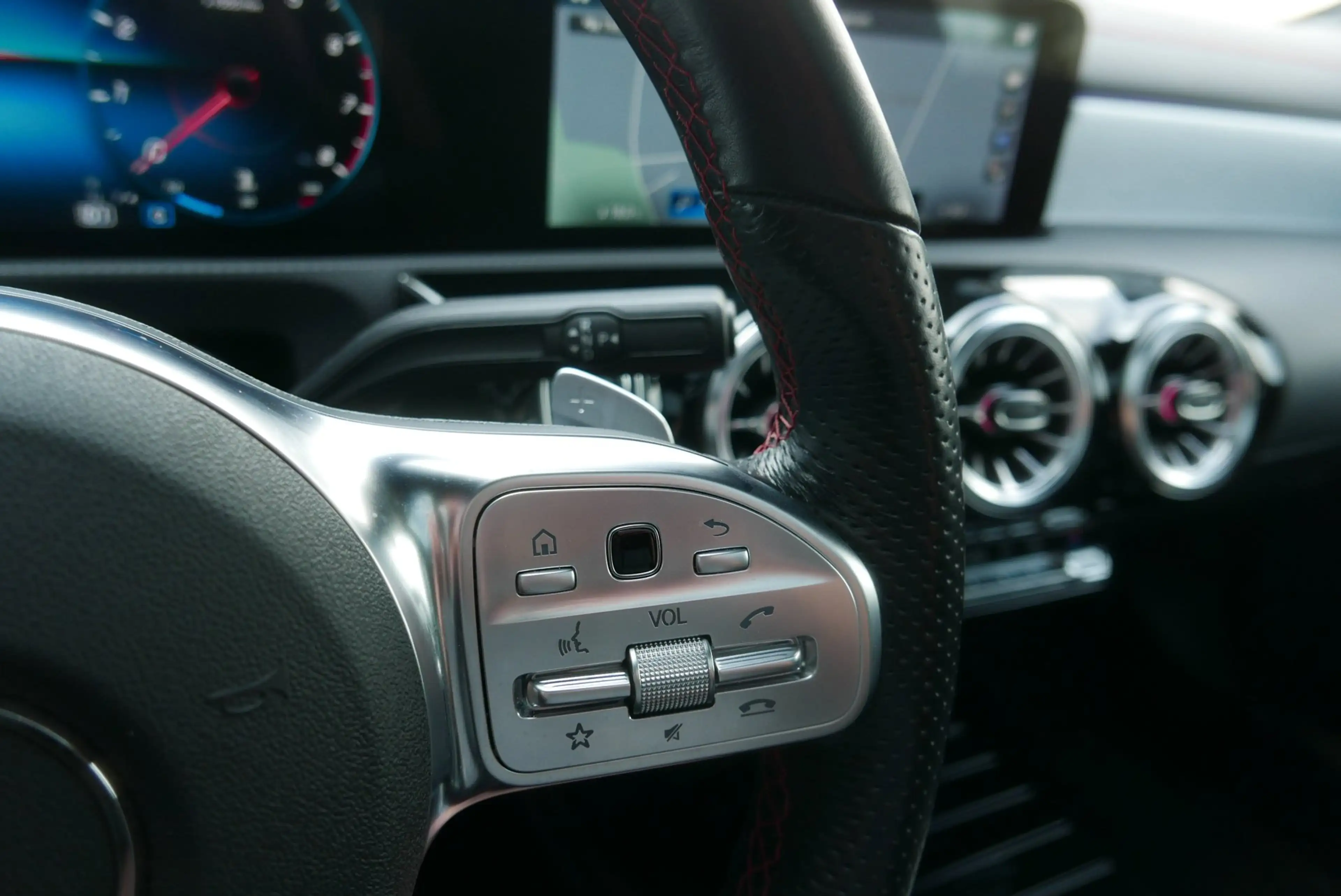 Mercedes-Benz CLA 200 Shooting Brake 163 PK Business Solution AMG FULL O — photo 14
