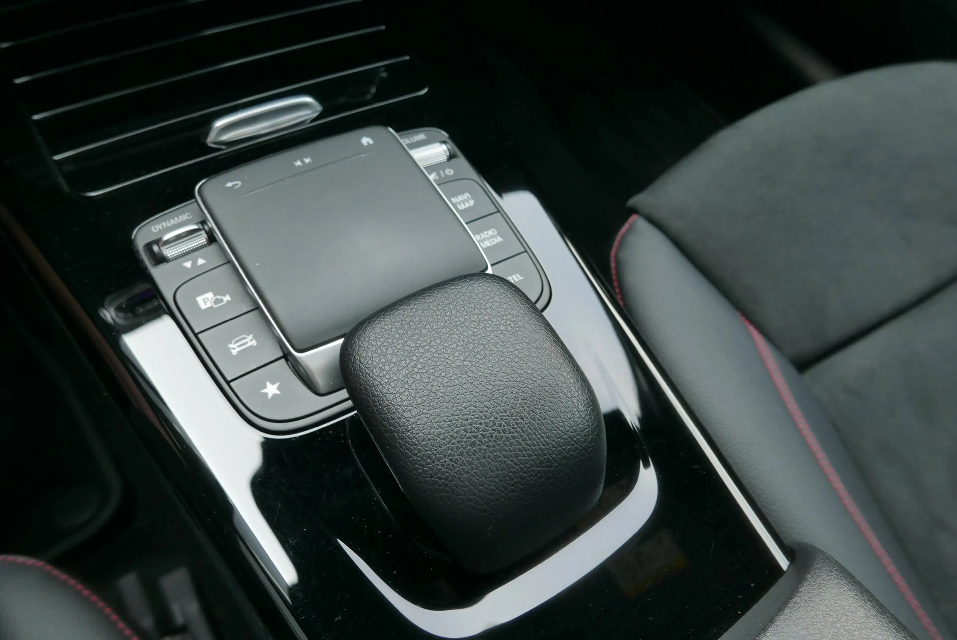 Mercedes-Benz CLA 200 Shooting Brake 163 PK Business Solution AMG FULL O — photo 11