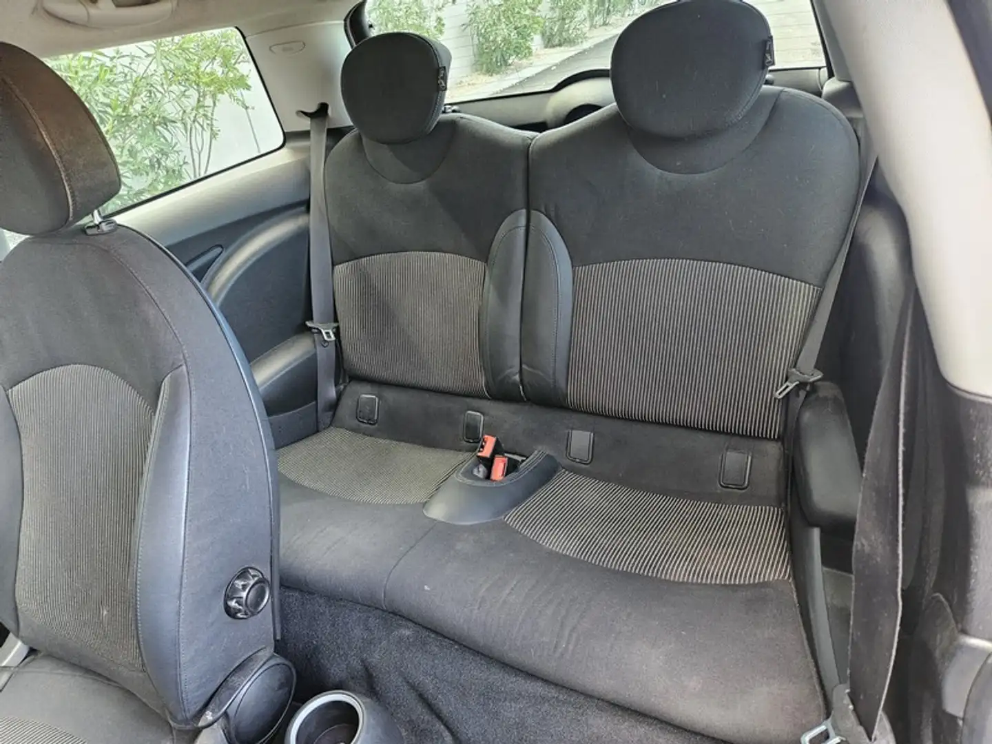 MINI Cooper R56 1.6 i 120 Cooper Gar 1 an l - 2