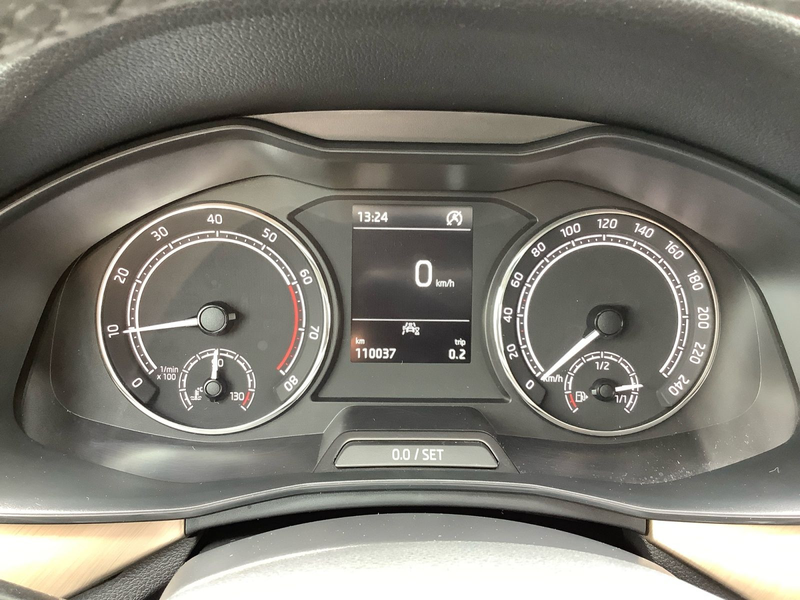 Skoda Scala 1.0 TSI Style GRA LED APP Climatronic SHZ — photo 13