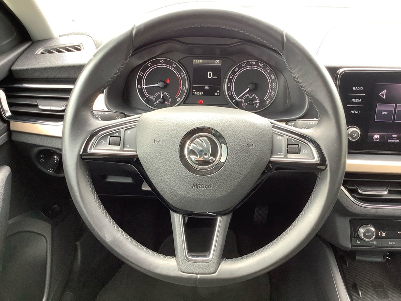 Skoda Scala 1.0 TSI Style GRA LED APP Climatronic SHZ — photo 12