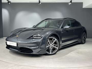 4 Cross Turismo