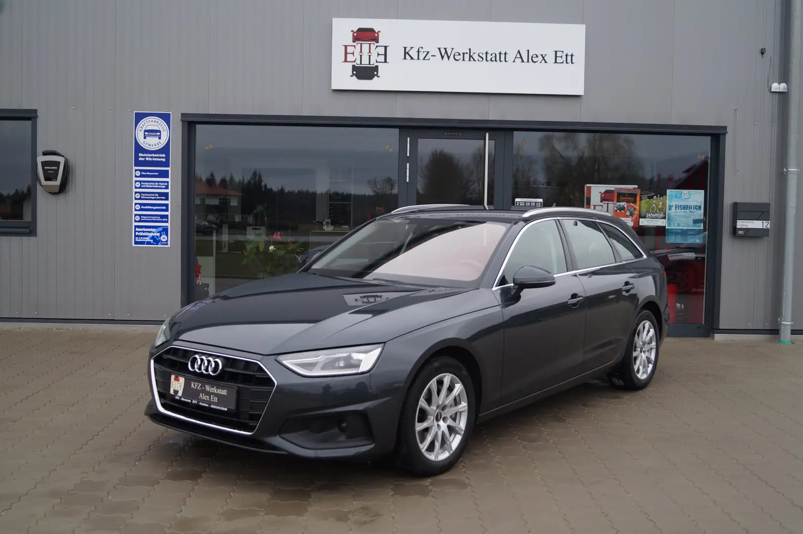 Audi A4 40 TDI S-Tronic Avant Grau - 1