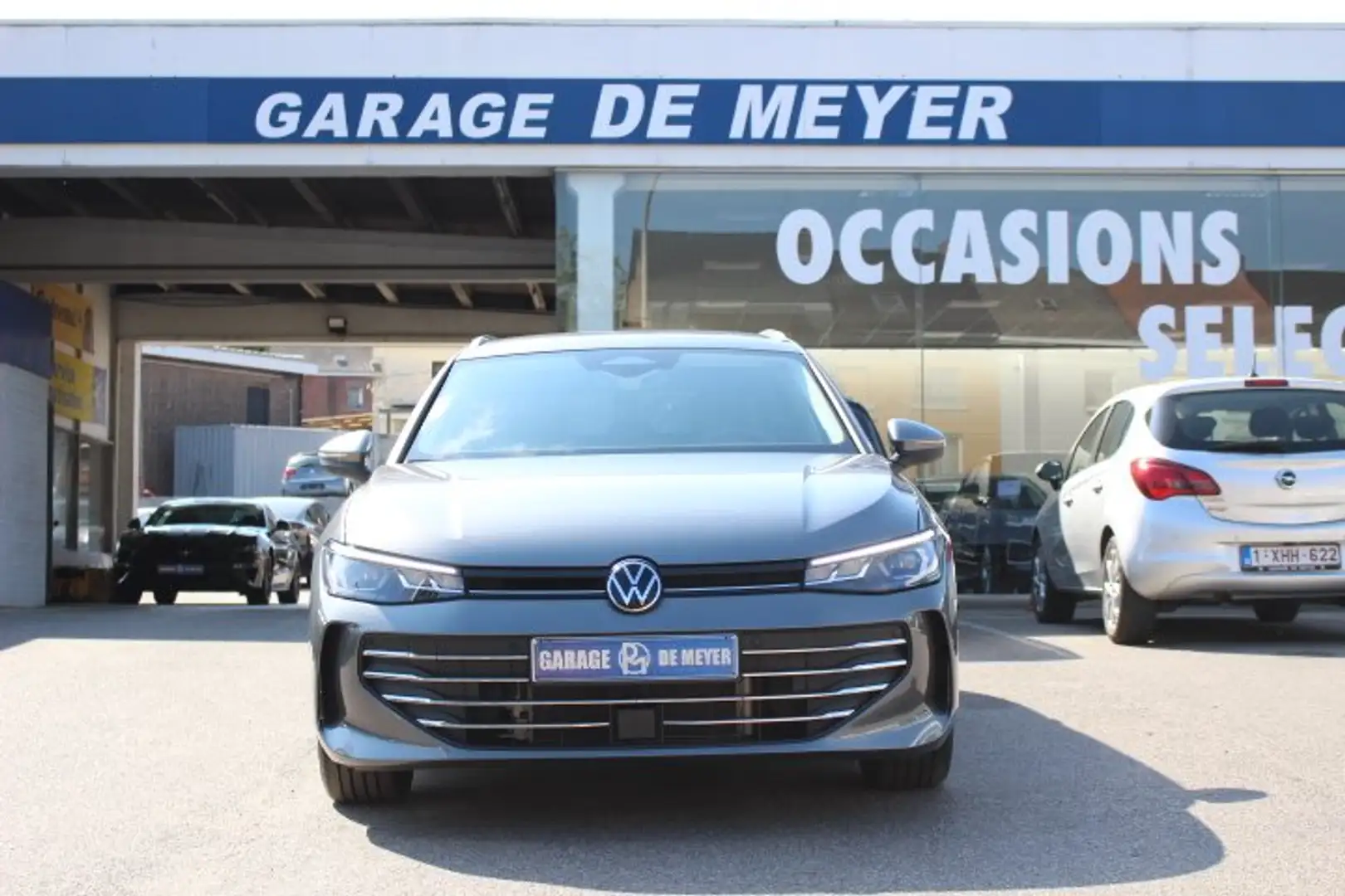 Volkswagen Passat Variant SW 1.5 TSI Style Business OPF DSG (EU6AP) Grau - 2