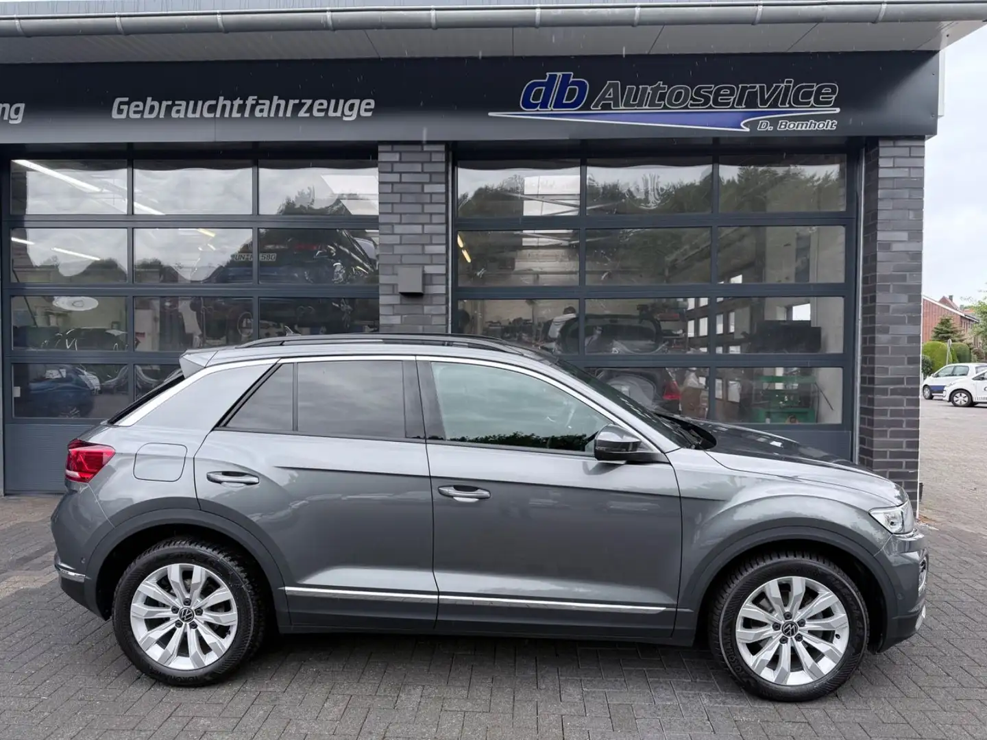 Volkswagen T-Roc Sport Grau - 1