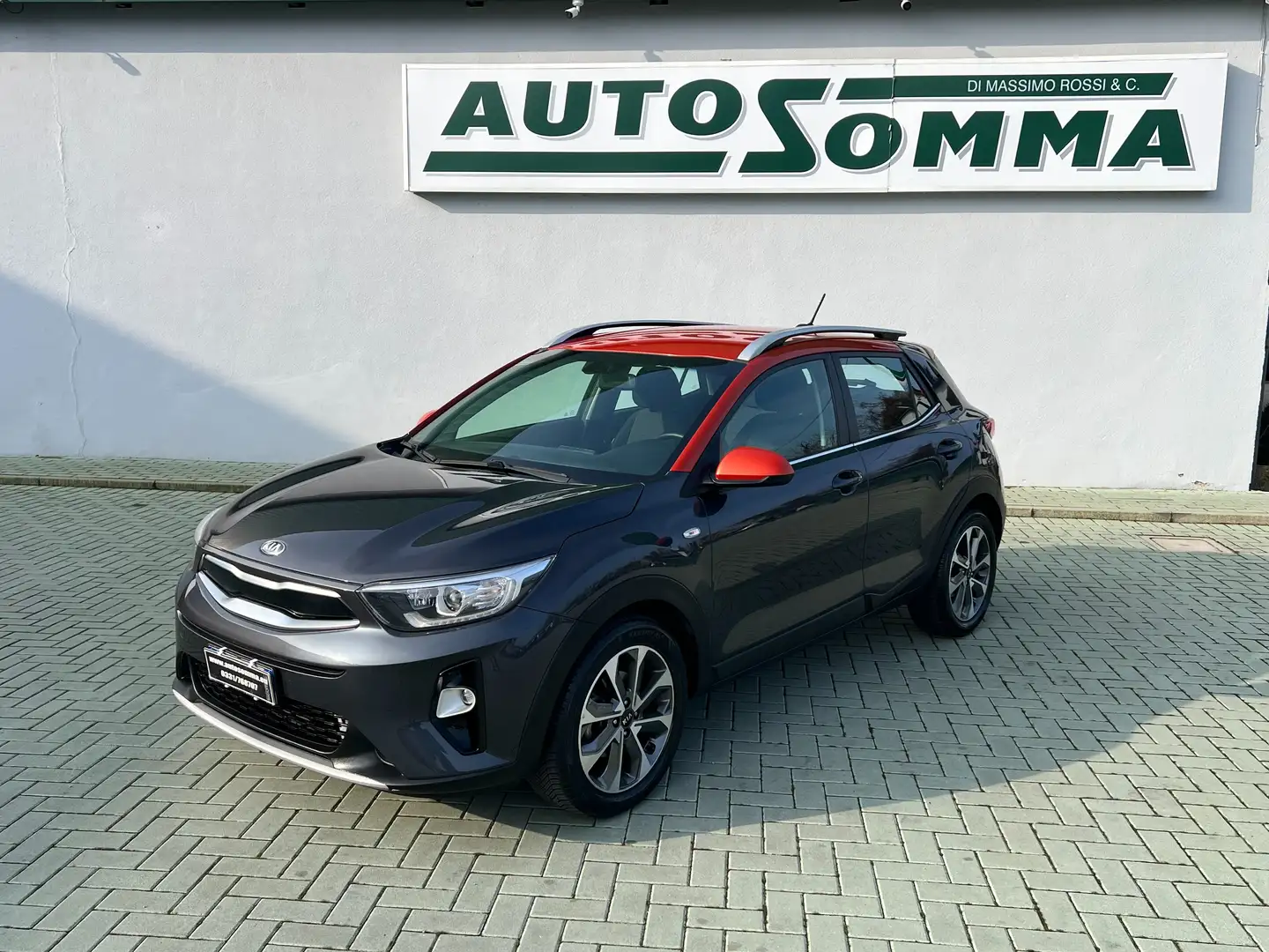 Kia Stonic 1.4 mpi Style 100cv my18  OK X NUOVI NEOPATENTATI Grigio - 1