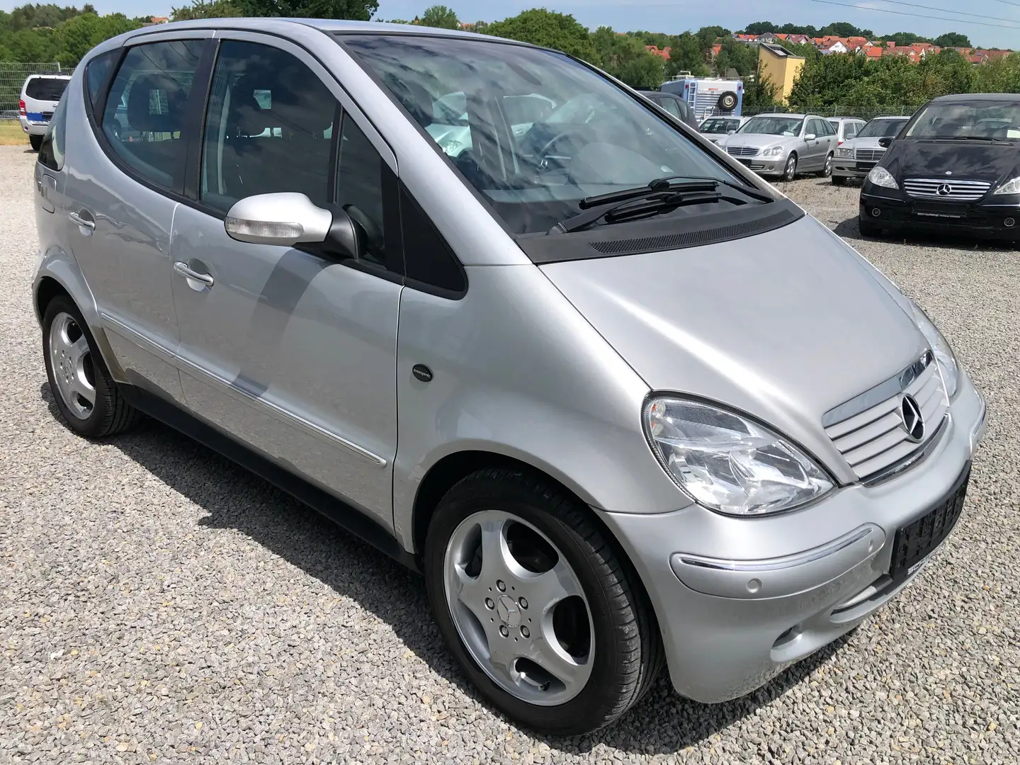 Mercedes-Benz A 190 Avantgarde Automatik*Klima*PTS*SHZ*1.Hand* Zilver - 2