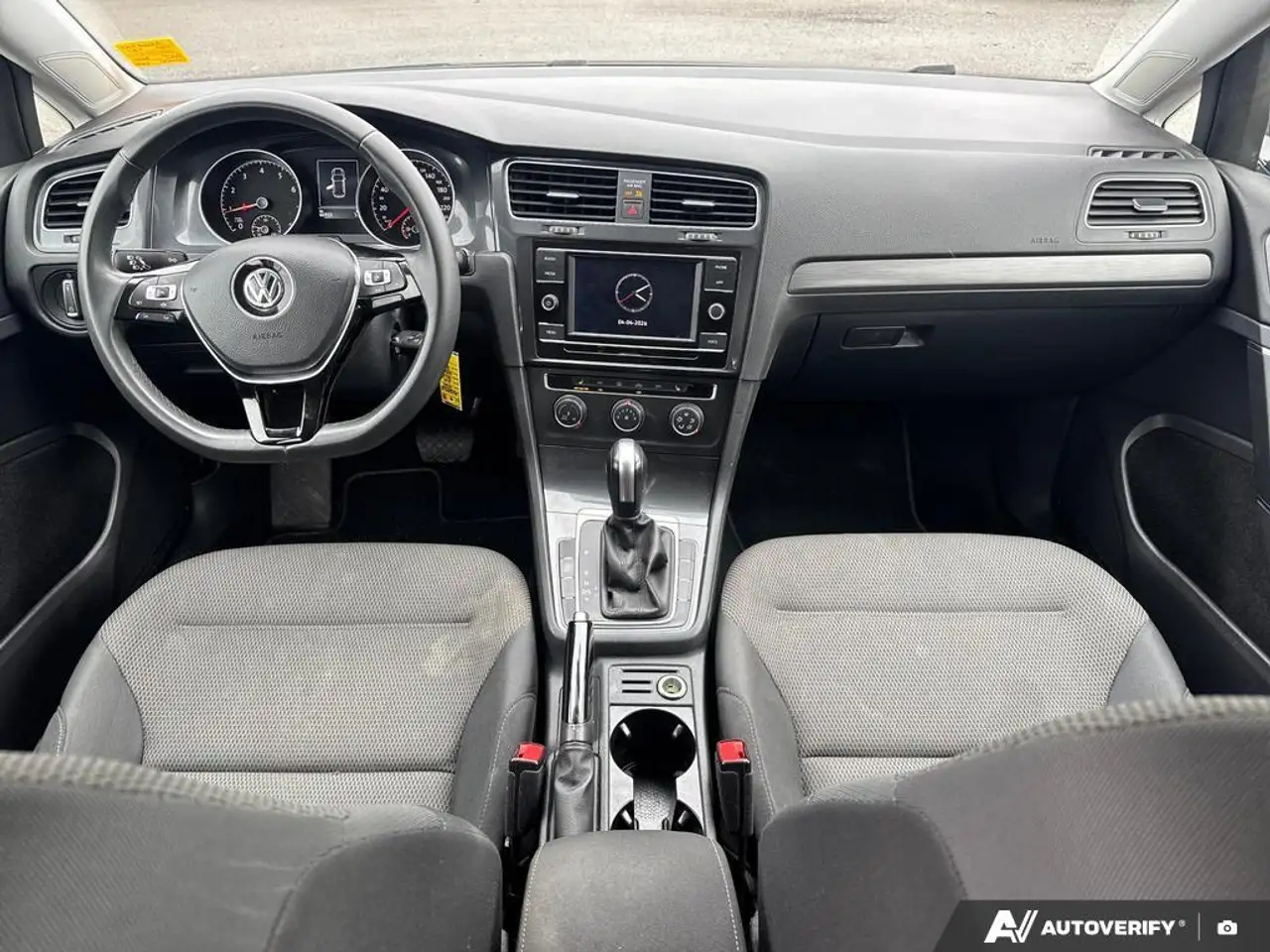 Volkswagen Golf снимка Volkswagen Golf