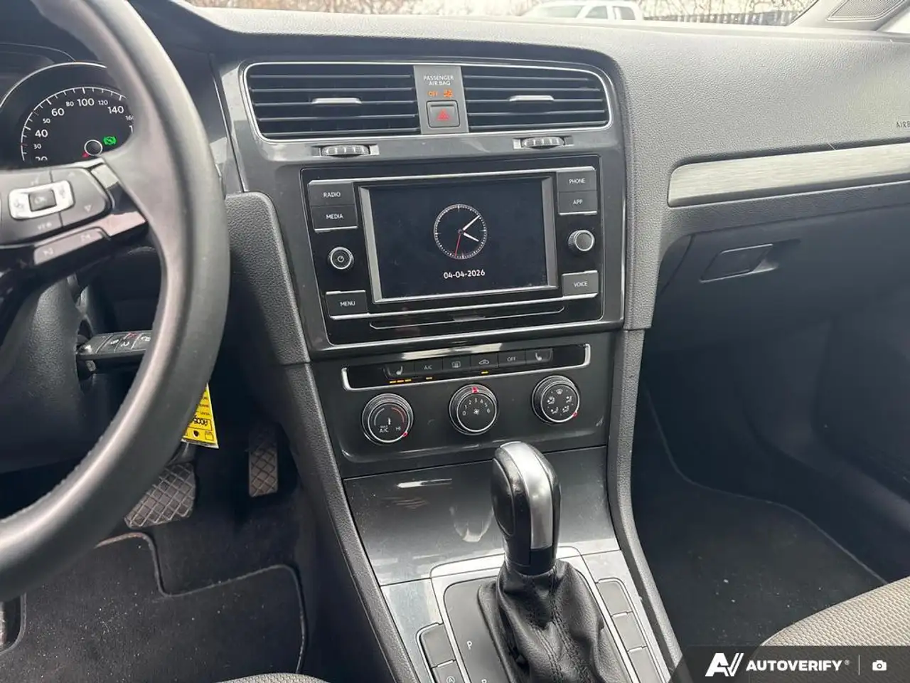 Volkswagen Golf снимка Volkswagen Golf