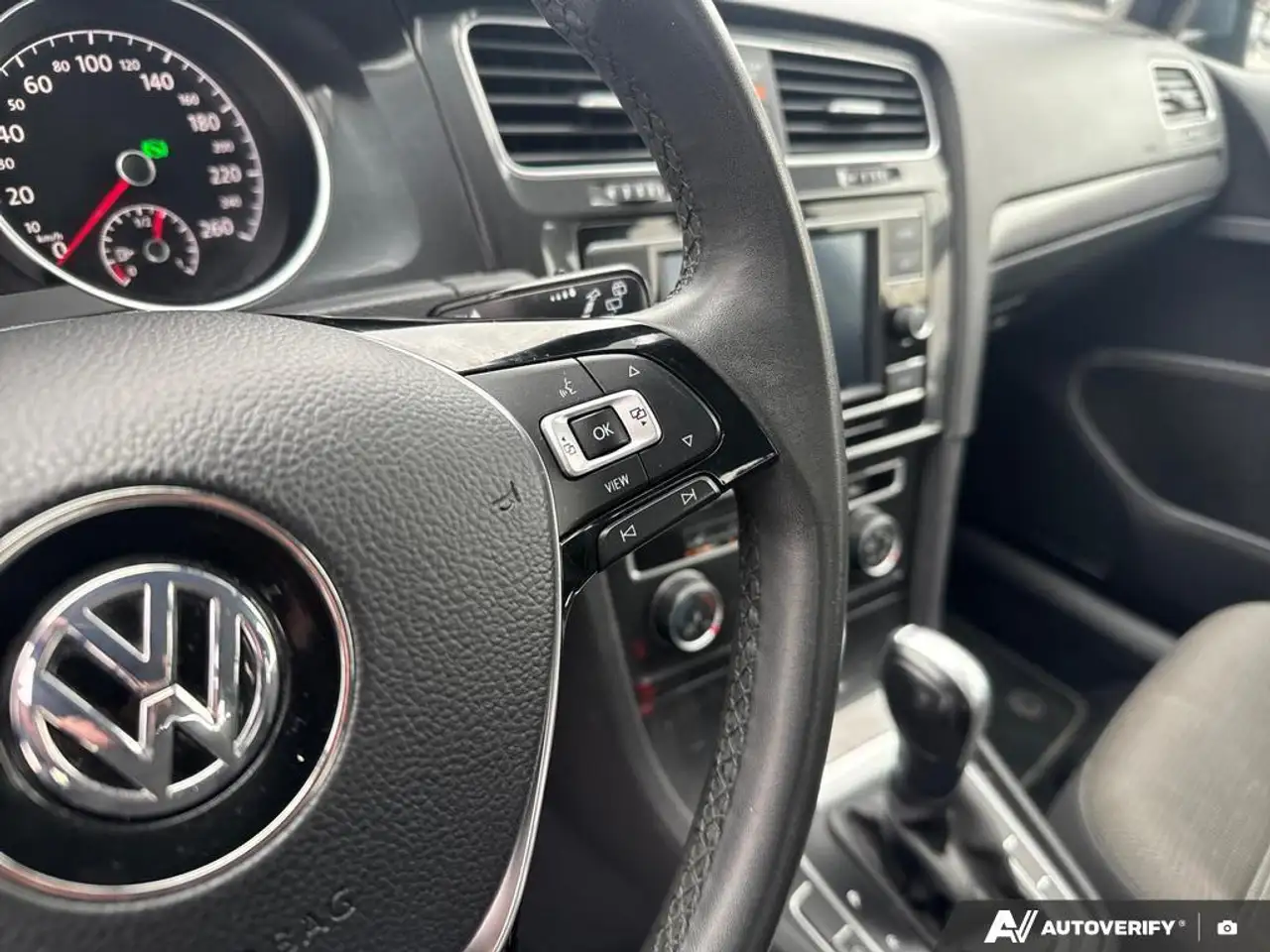 Volkswagen Golf снимка Volkswagen Golf