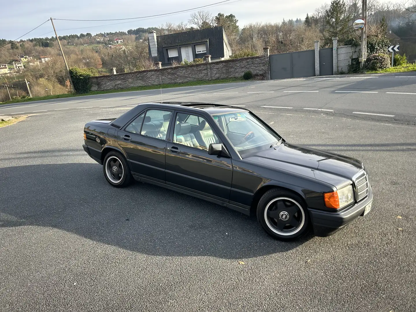 Mercedes-Benz 190 190E 2.6 - 1