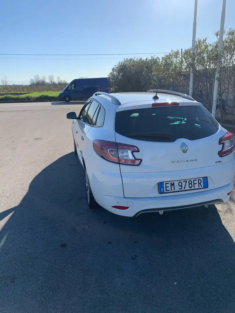 Renault Megane SporTour 2.0 dci Luxe TomTom 150cv proactive fap Fehér - 1