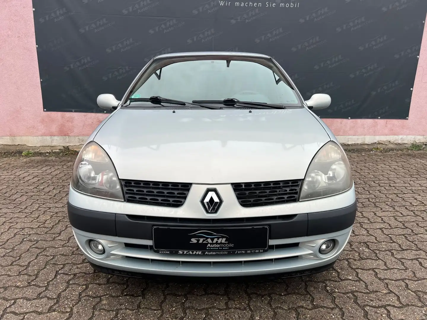 Renault Clio Dynamique 1.2 16V*1.Hand*Klima*Tüv-08.2026* Grau - 2