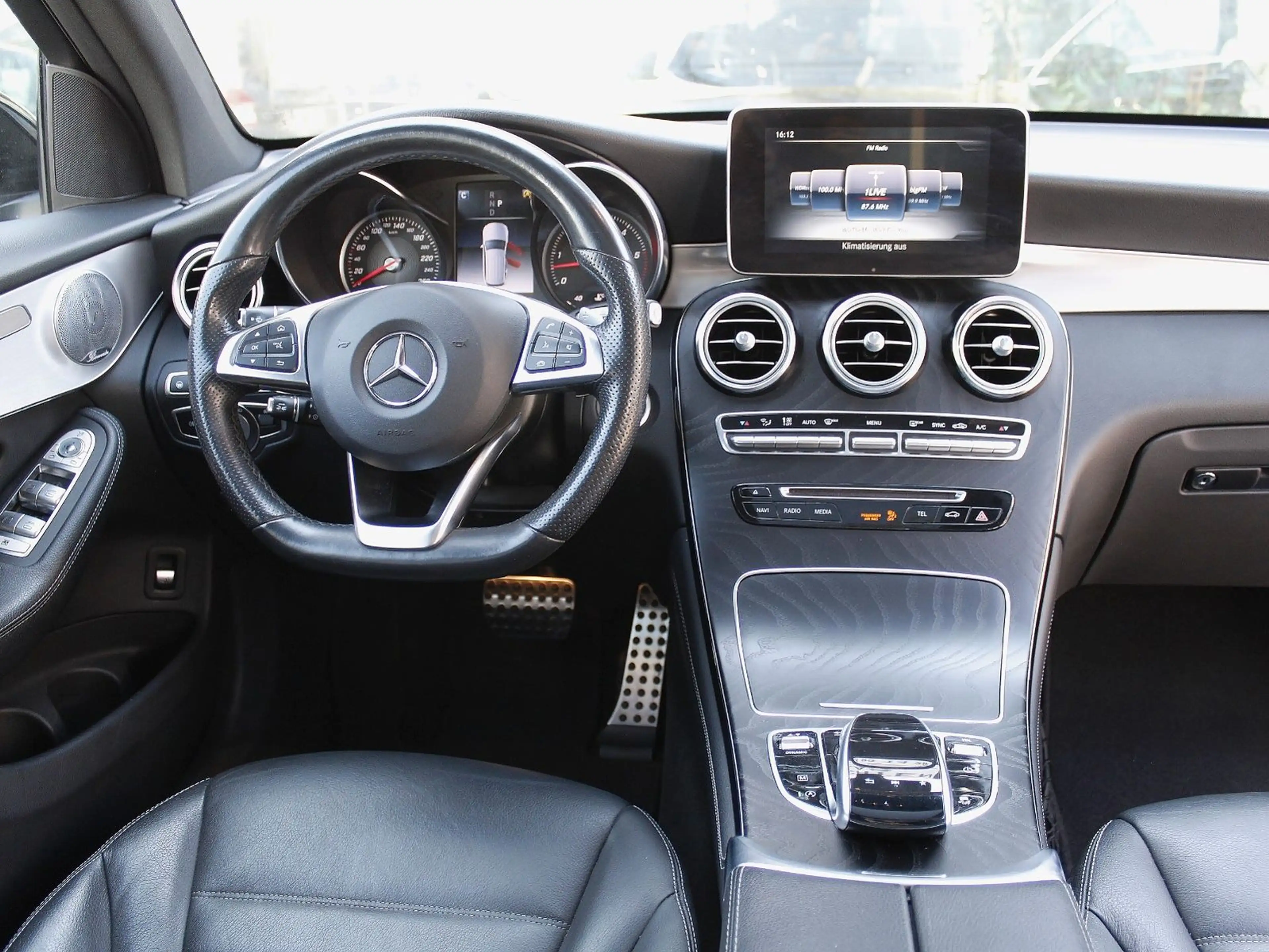 Mercedes-Benz GLC 350 d 4M AMG *360+BURMESTER+LEDER+PANO+20" — photo 10